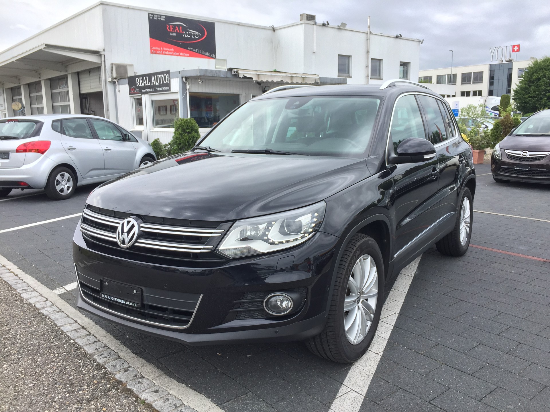 VW Tiguan 2.0 TSI Sport&Style 4Motion DSG-image-2