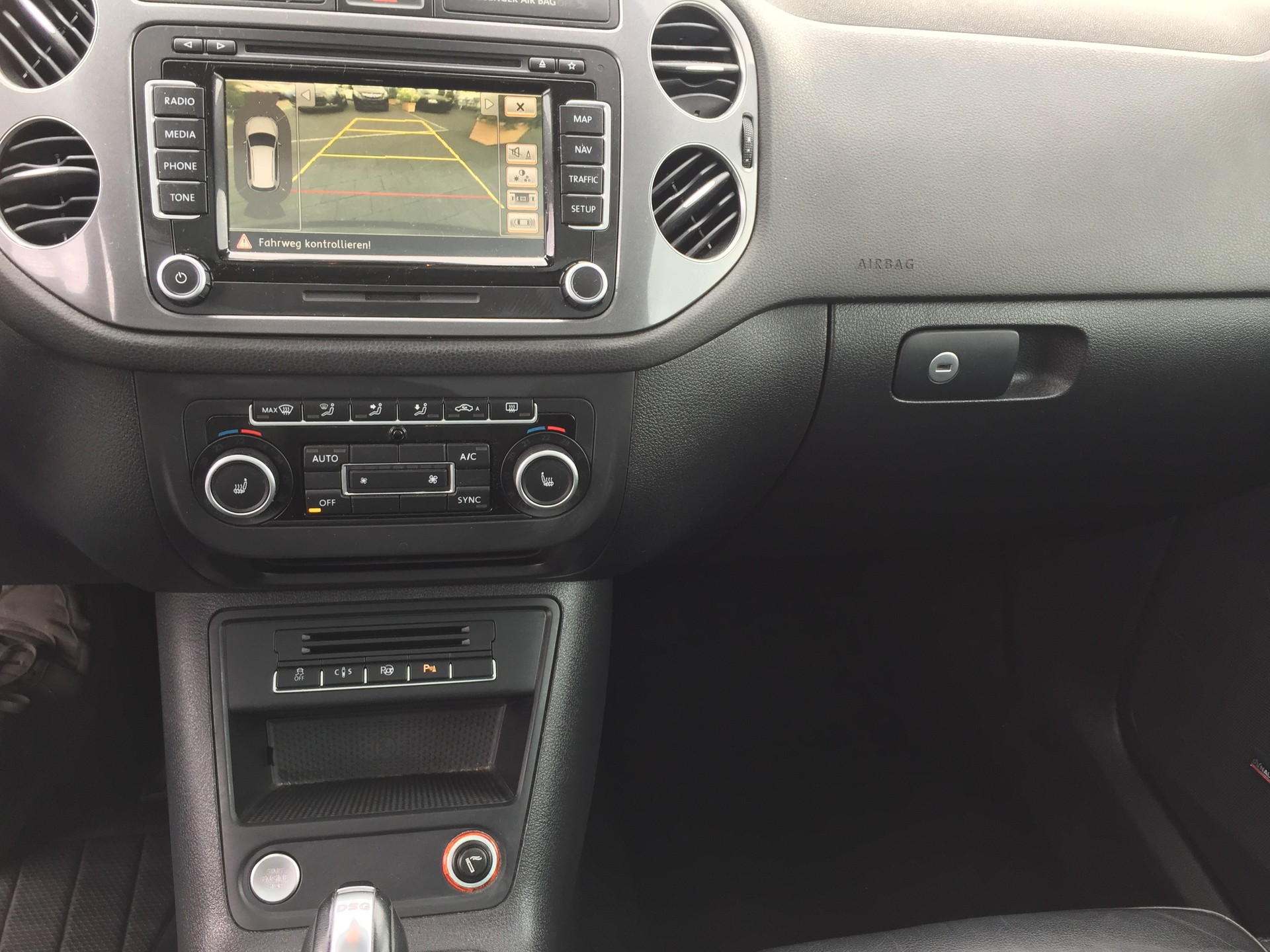 VW Tiguan 2.0 TSI Sport&Style 4Motion DSG-image-12