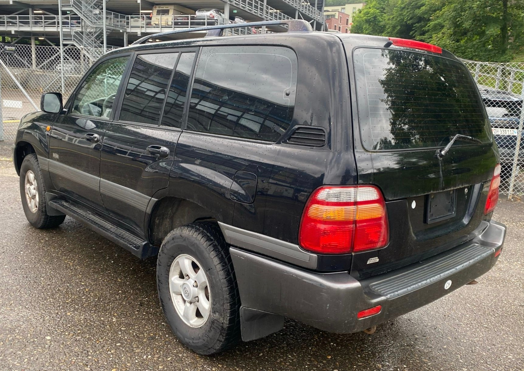 TOYOTA Land Cruiser 500 4.7 S.Saloon-image-3