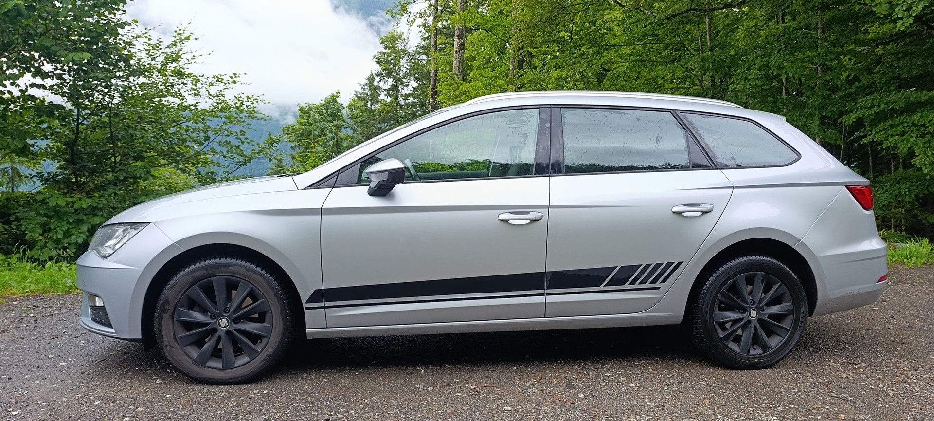 SEAT 1.6 TDI 115 Style DSG-image-1