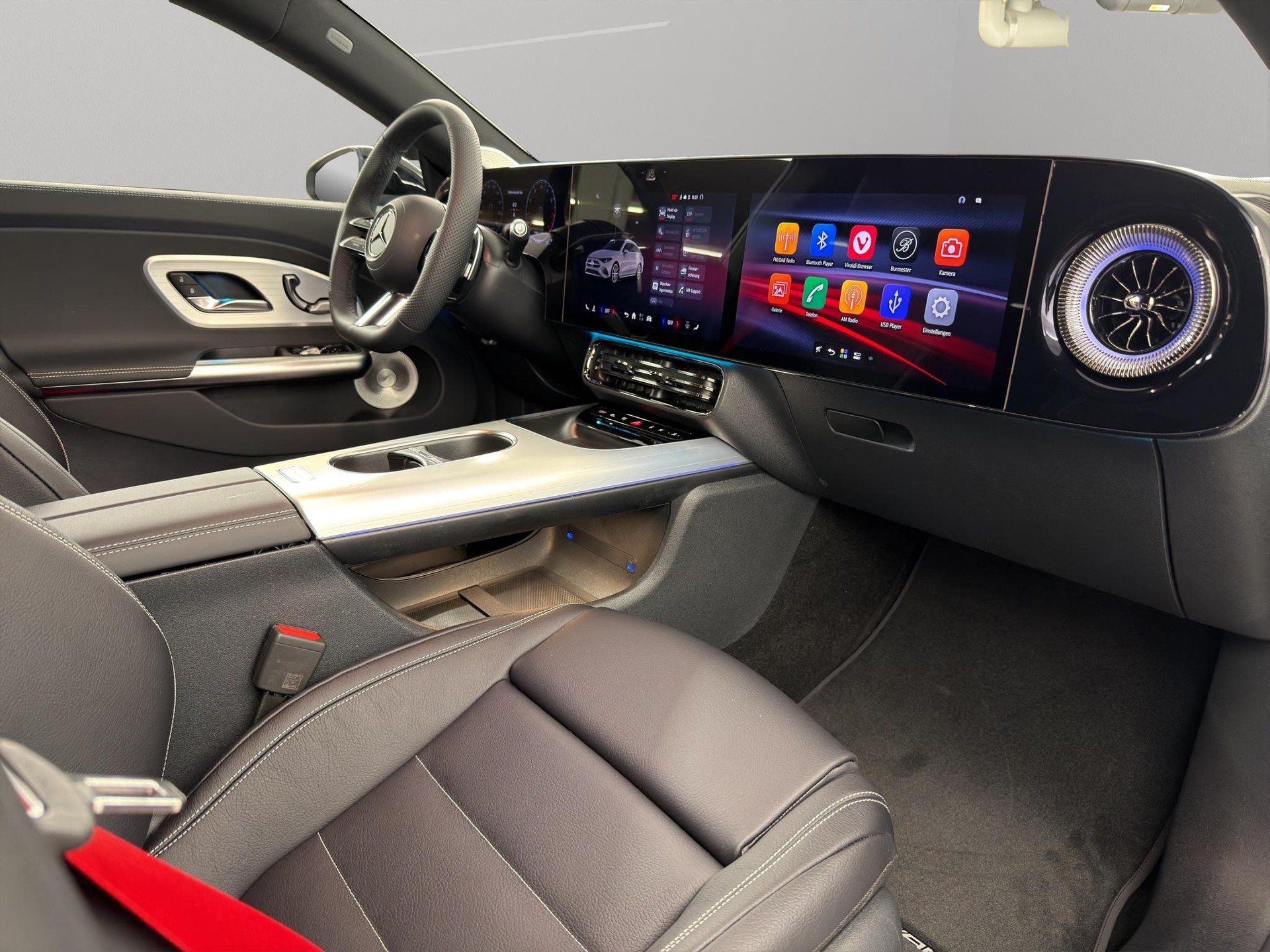 MERCEDES-BENZ CLA 220 4-Matic Shooting Brake-image-11
