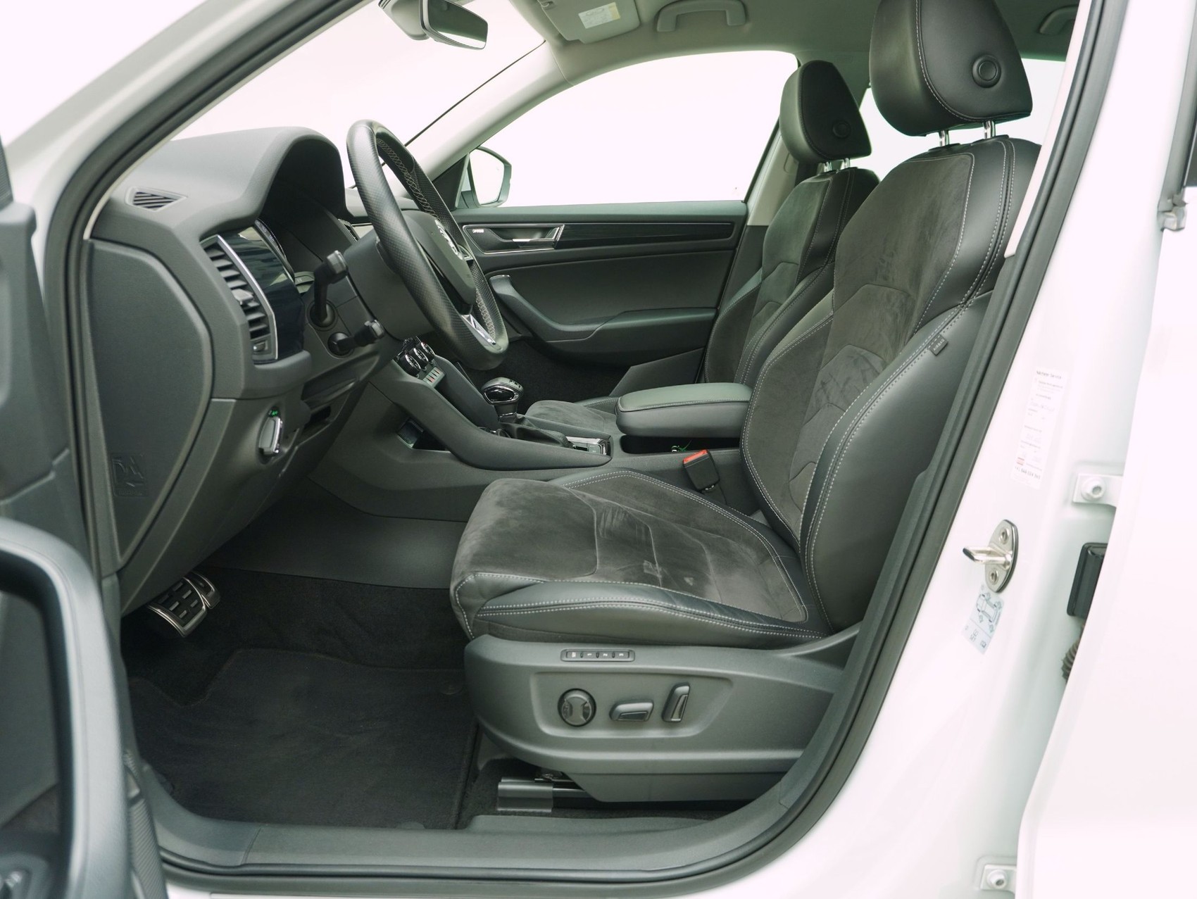SKODA Kodiaq 2.0 TSI DSG Style-image-8
