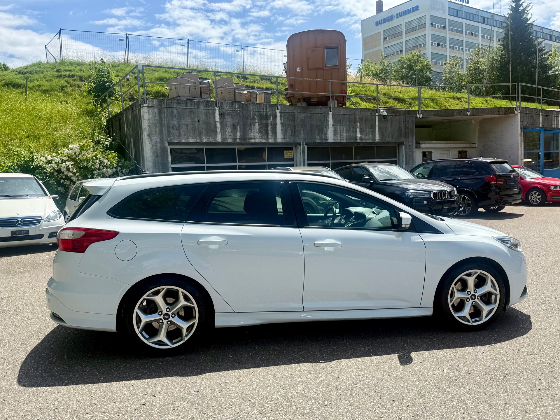 FORD Focus 2.0 SCTi ST-2-image-2