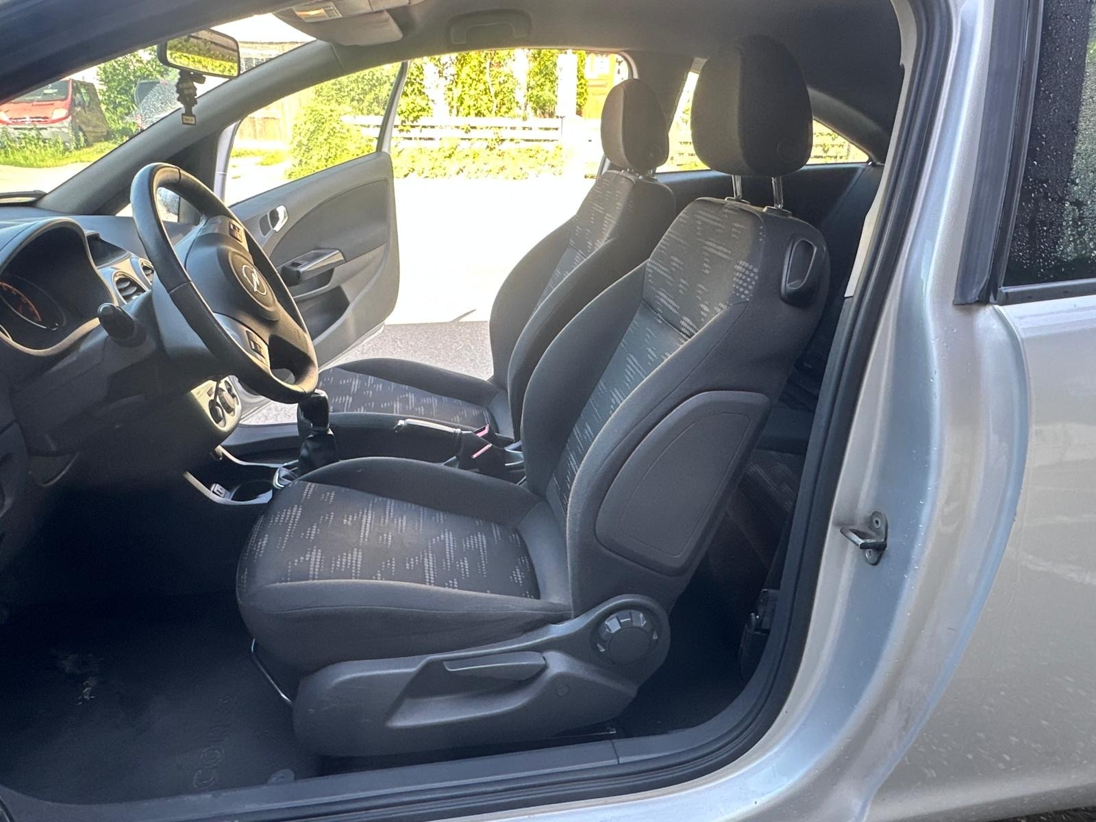 OPEL Corsa 1.4 TP Sport-image-9