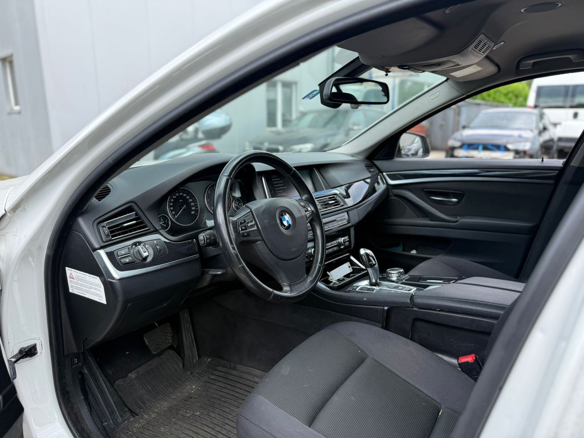BMW 525d Touring xDrive Steptronic-image-8