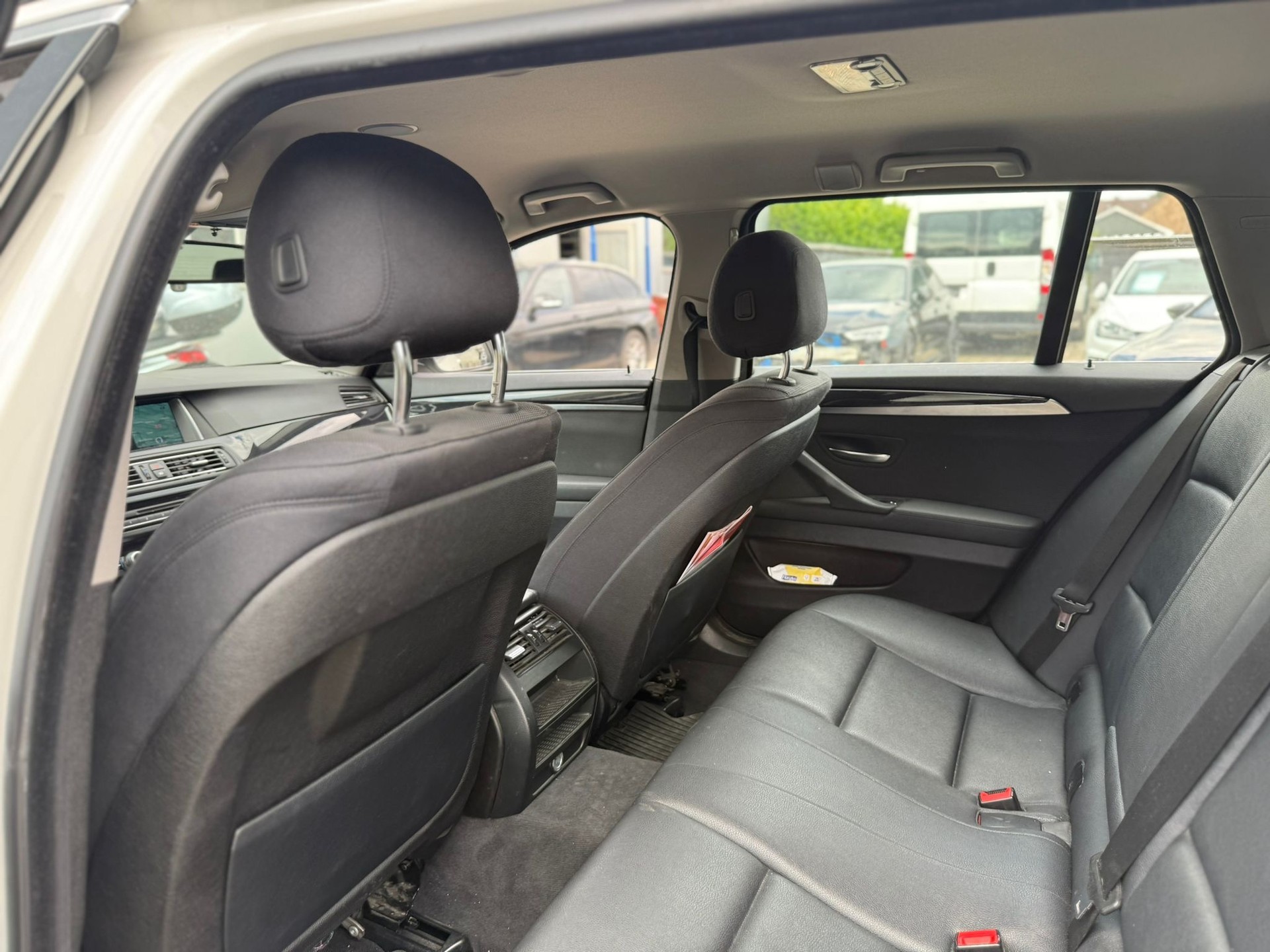 BMW 525d Touring xDrive Steptronic-image-11