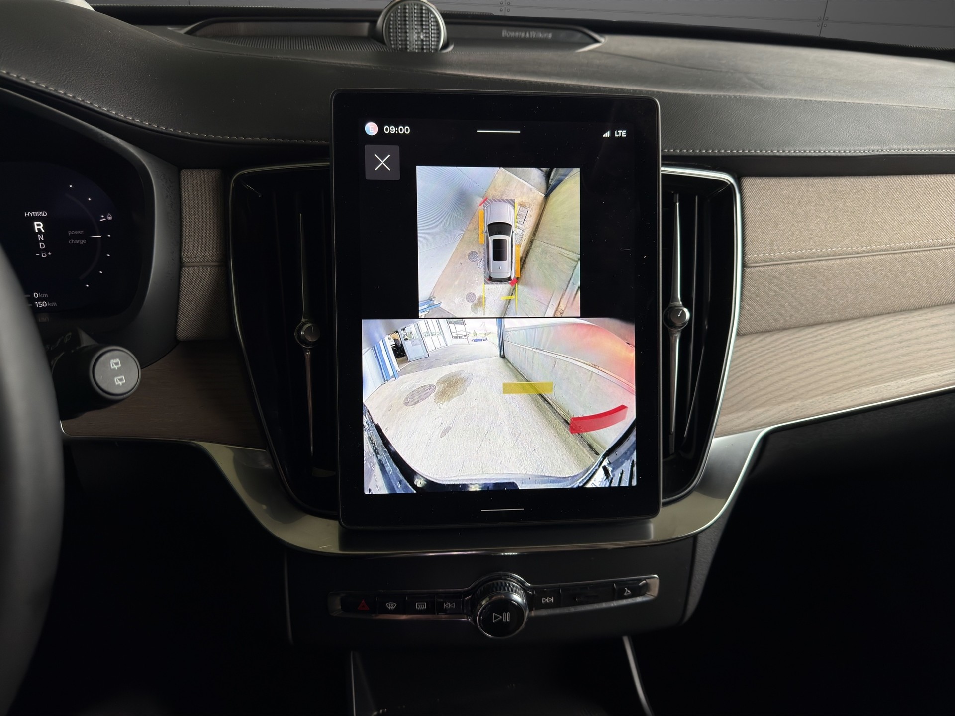 VOLVO XC90 T8 eAWD PluginHybrid Ultra Bright Geartronic-image-17