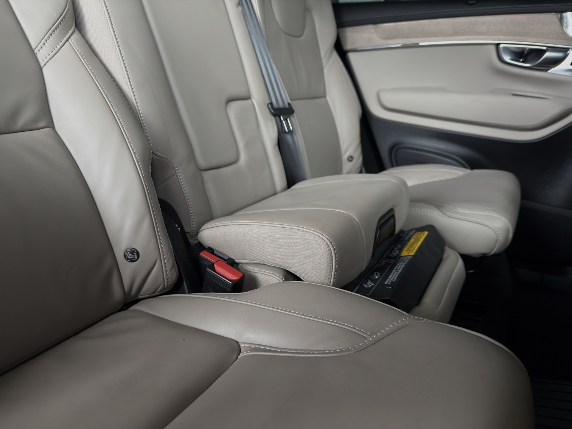 VOLVO XC90 T8 eAWD PluginHybrid Ultra Bright Geartronic-image-11