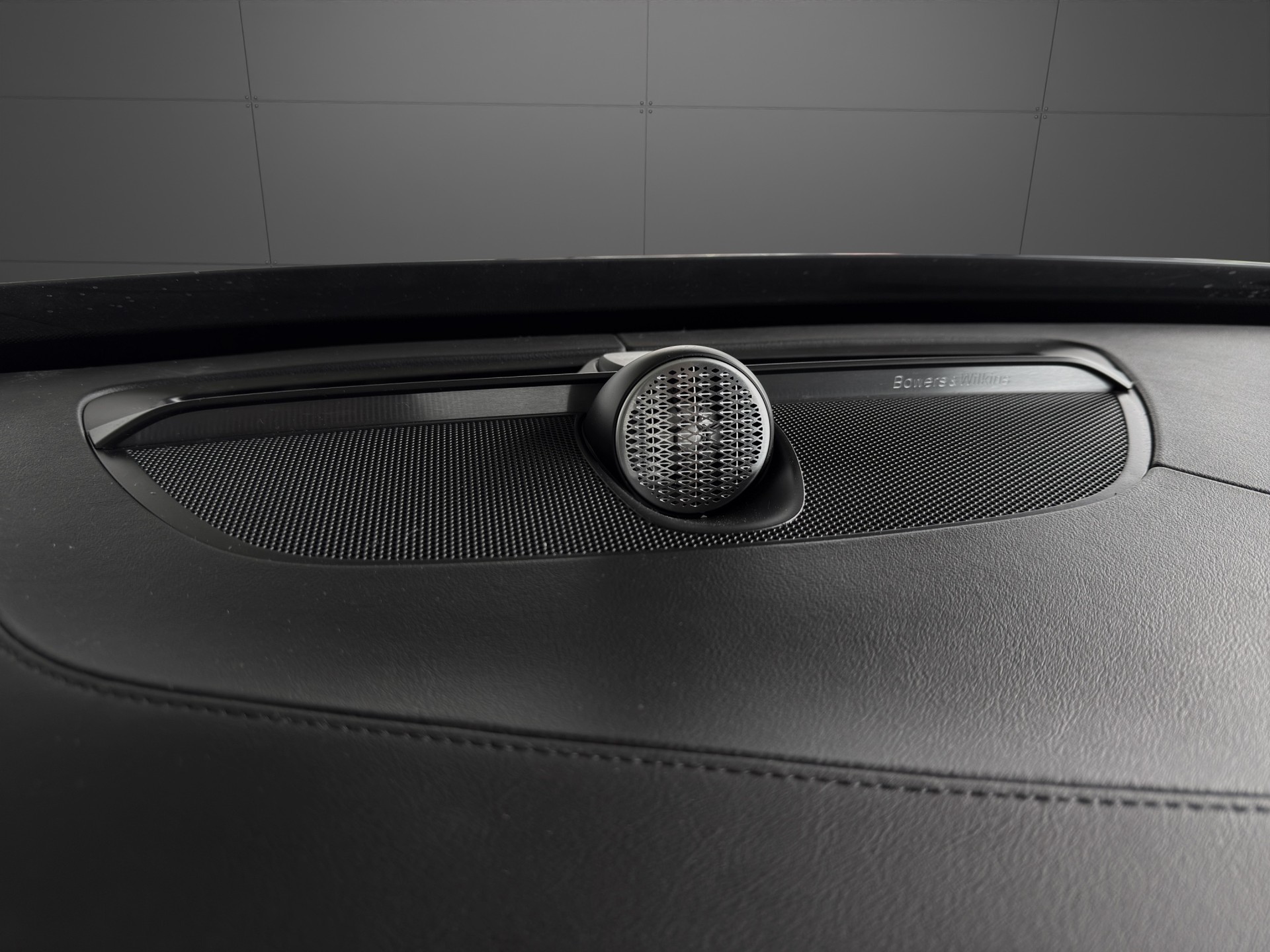 VOLVO XC90 T8 eAWD PluginHybrid Ultra Bright Geartronic-image-8
