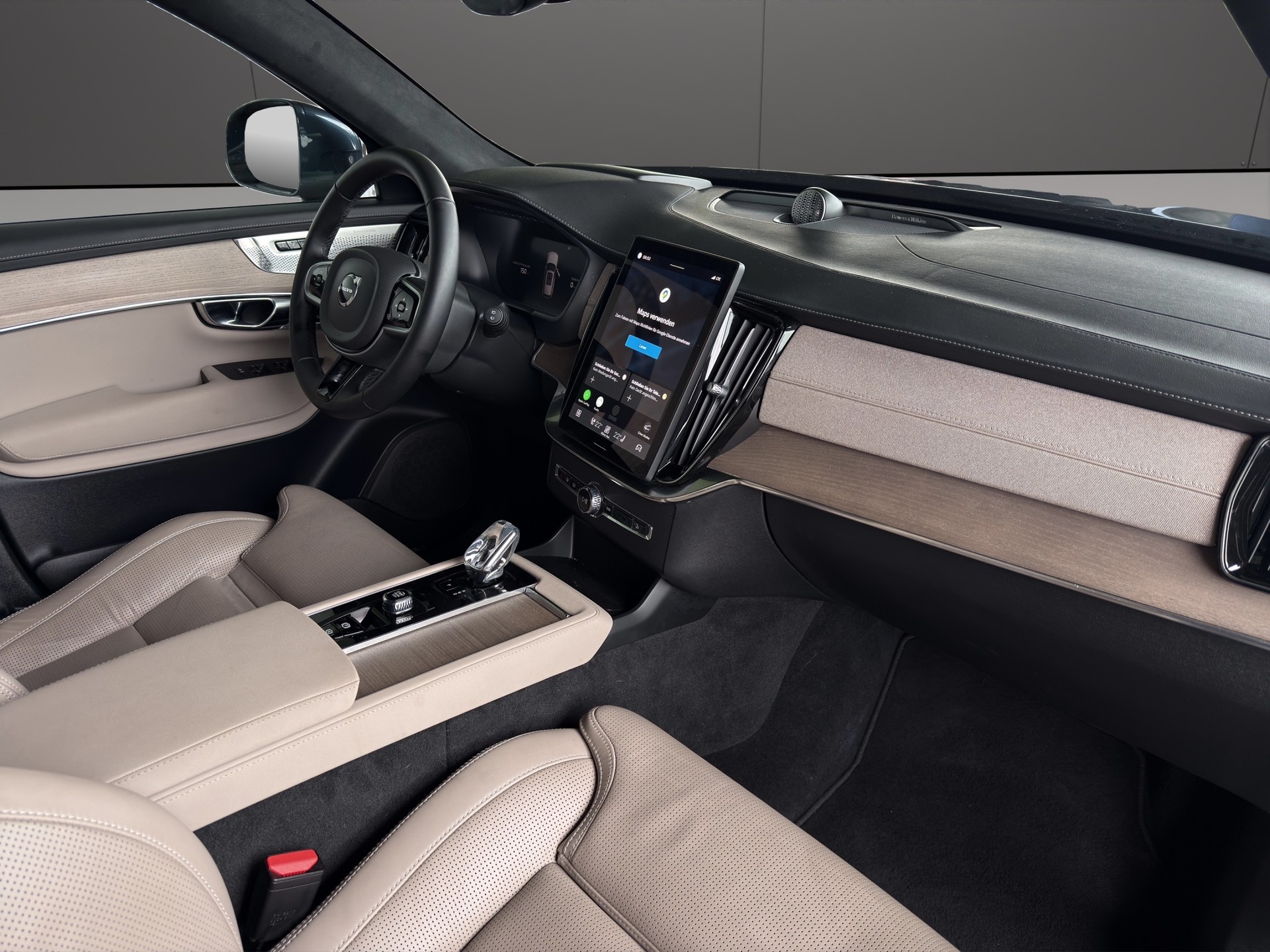 VOLVO XC90 T8 eAWD PluginHybrid Ultra Bright Geartronic-image-13