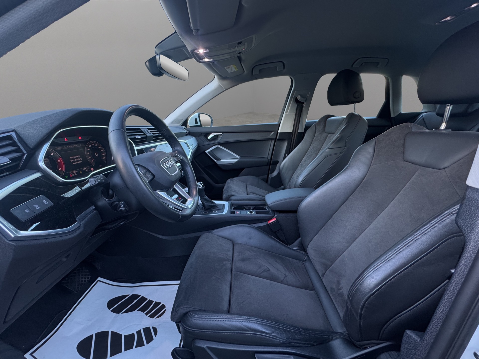 AUDI Q3 35 TDI S line quattro S-tronic-image-8