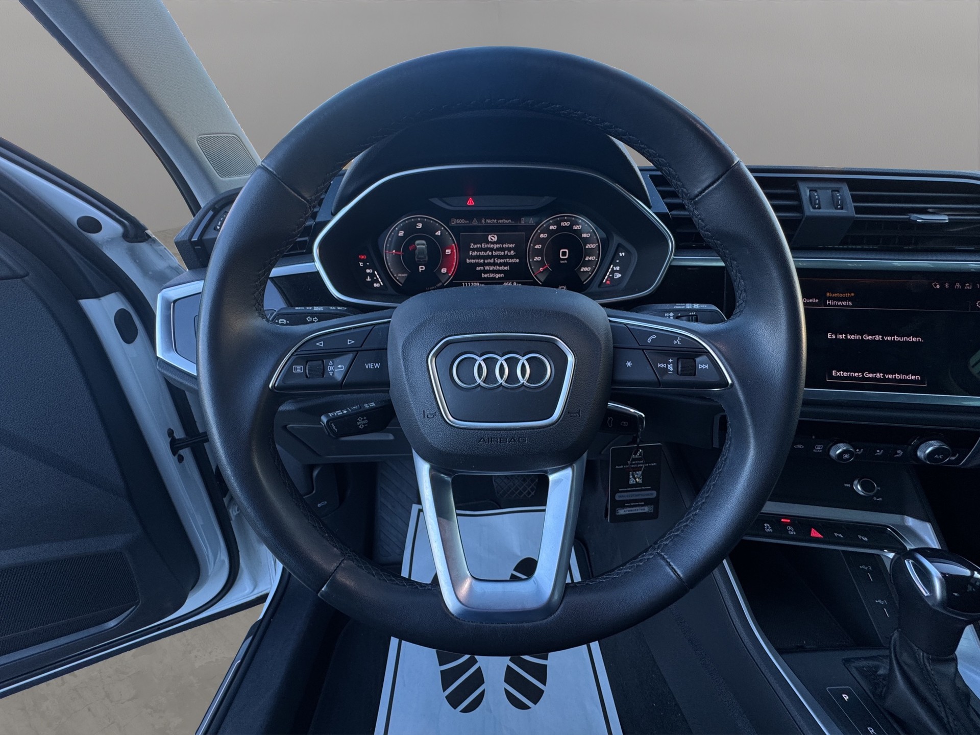 AUDI Q3 35 TDI S line quattro S-tronic-image-10