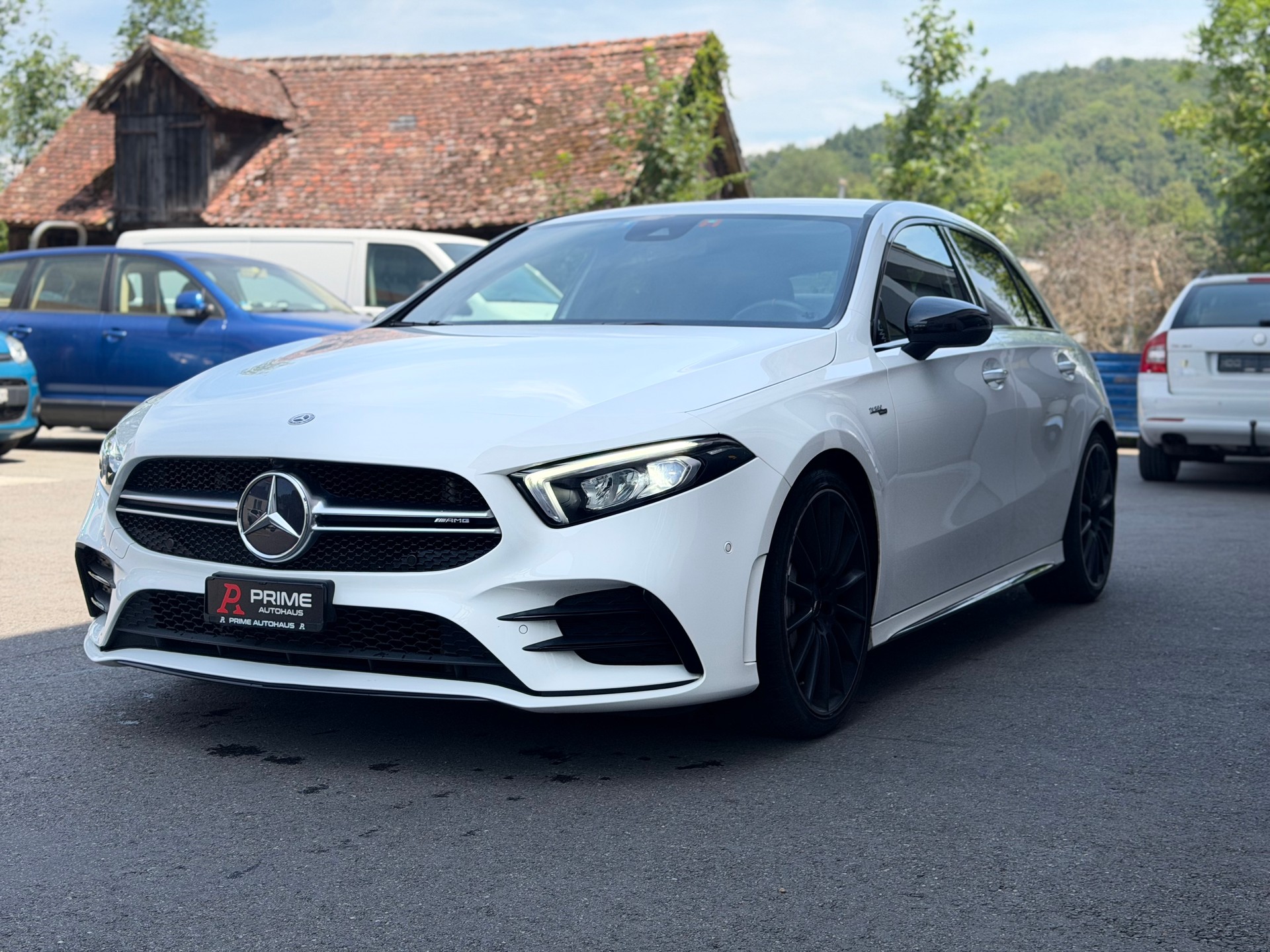 MERCEDES-BENZ A 35 AMG 4Matic Speedshift-image-1