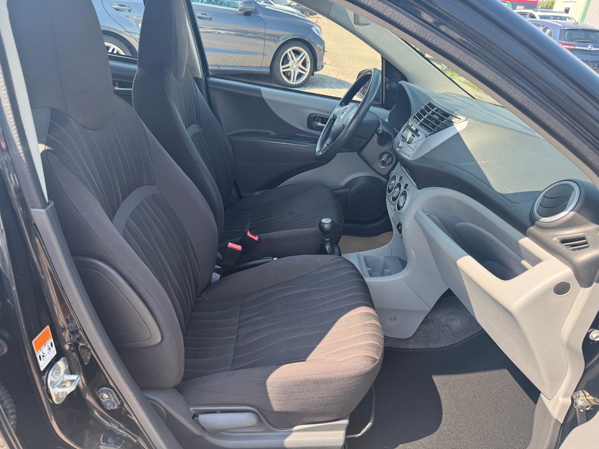 NISSAN Pixo 1.0 acenta-image-10