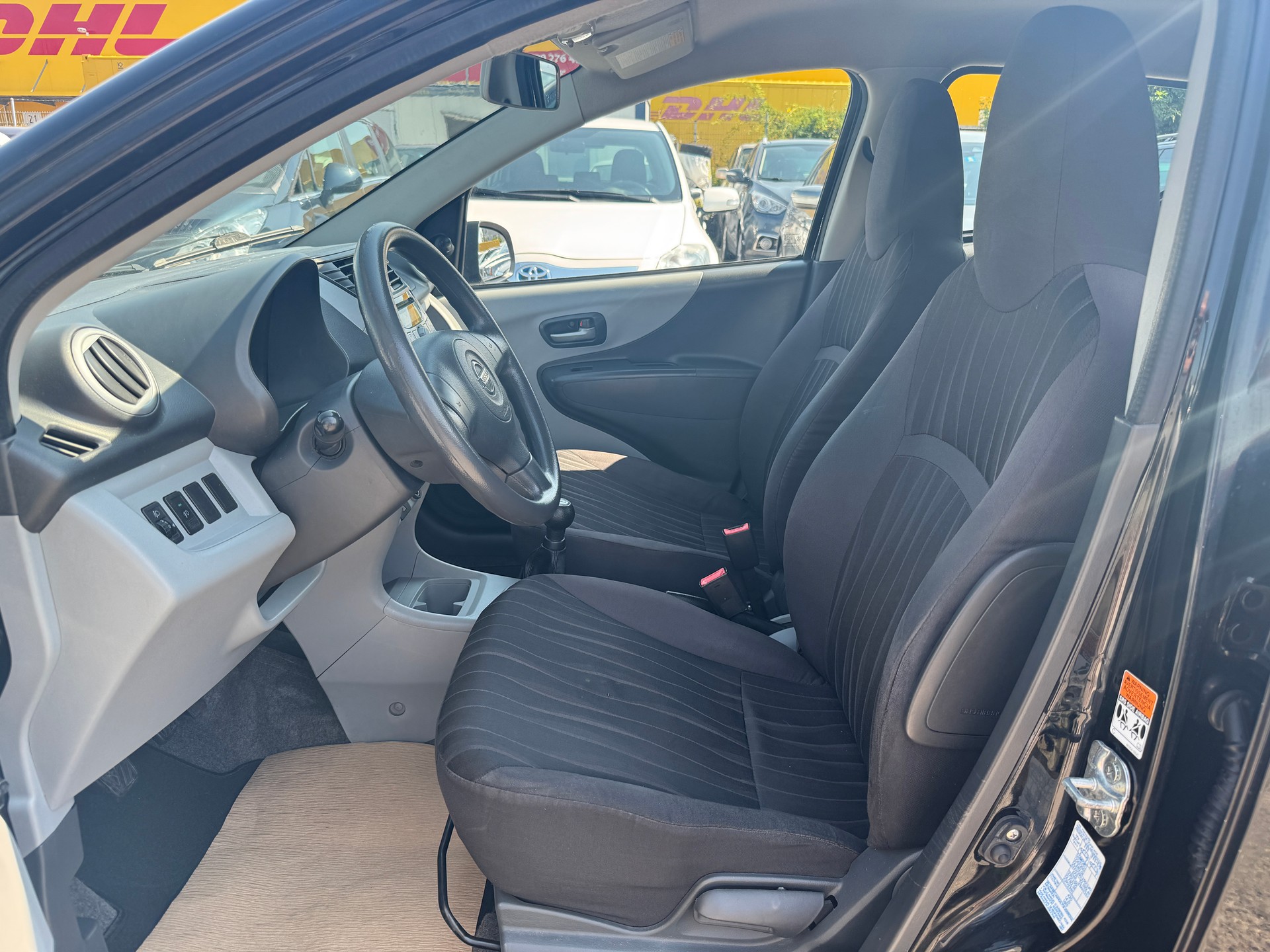 NISSAN Pixo 1.0 acenta-image-8