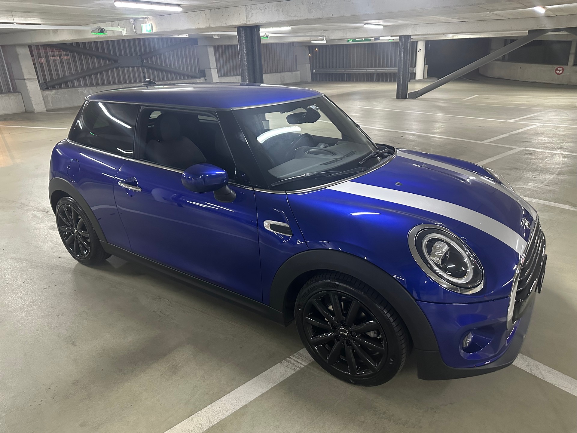MINI 1.5i Cooper-image-2