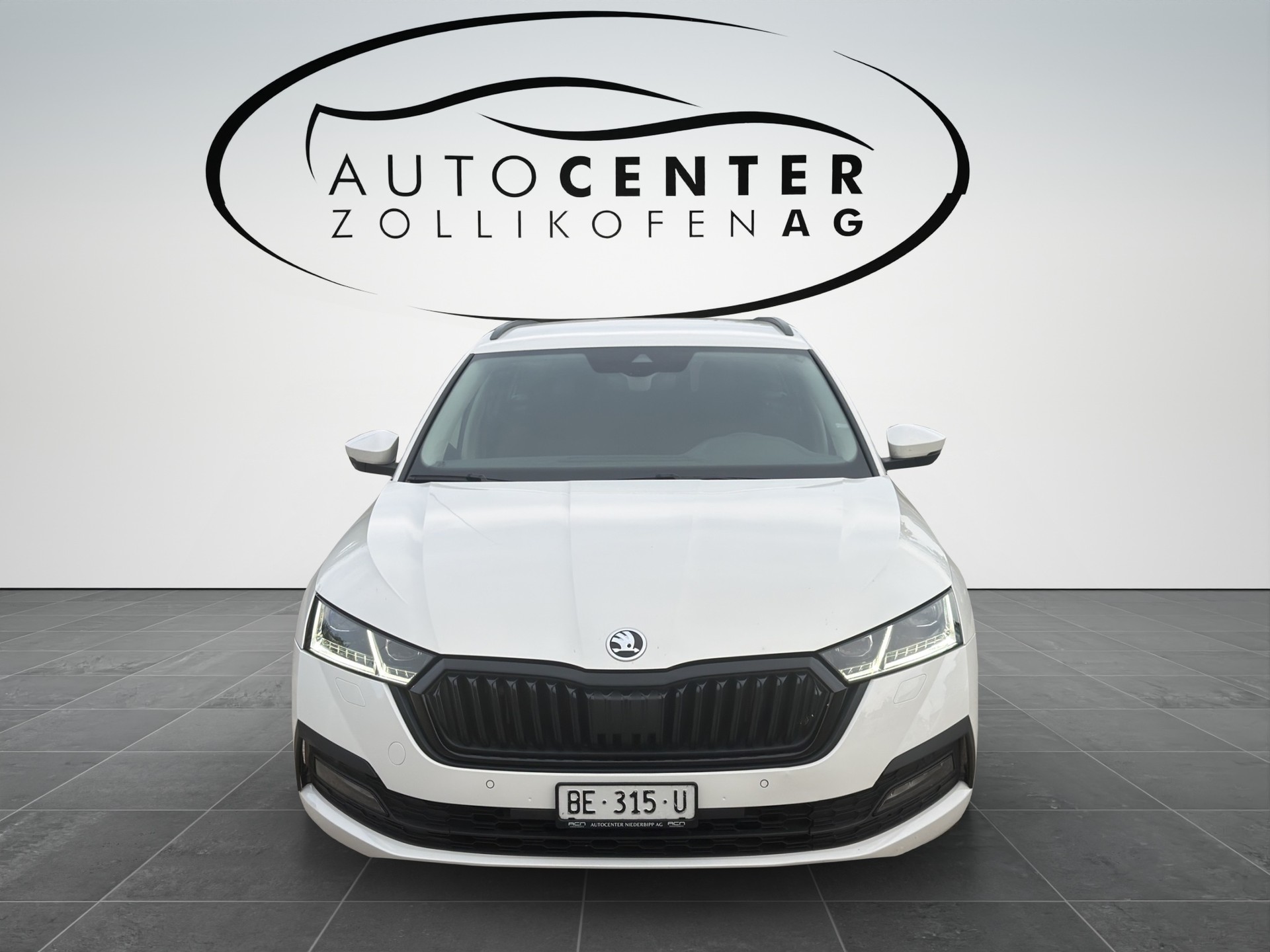 SKODA Octavia Combi 2.0 TDI DSG Ambition 4x4-image-2