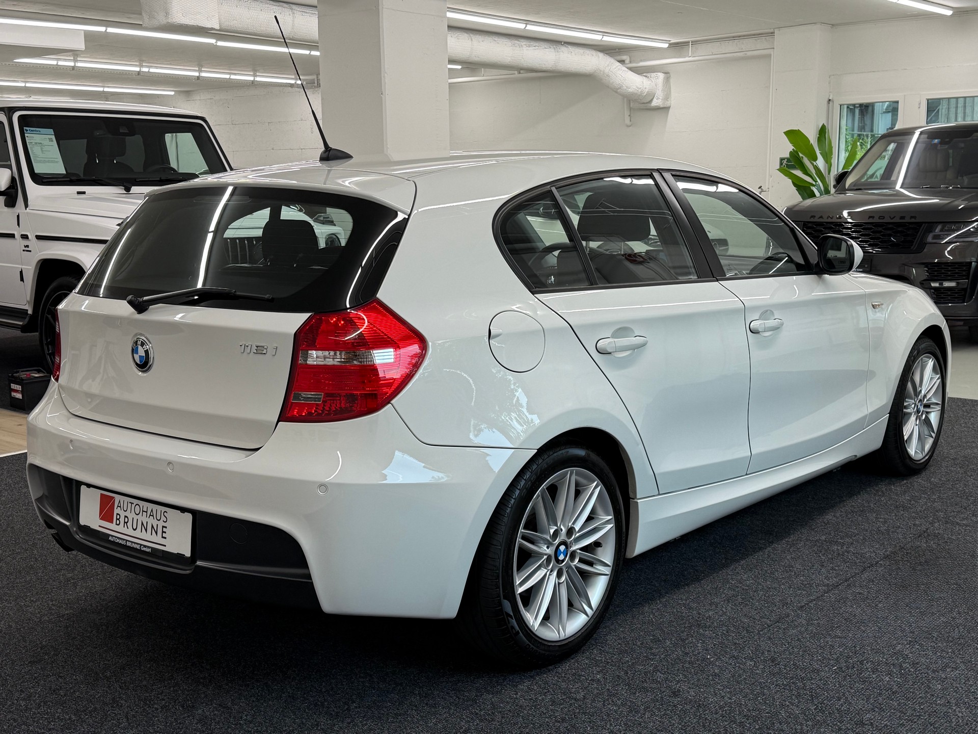 BMW 116i Steptronic M-Paket-image-9