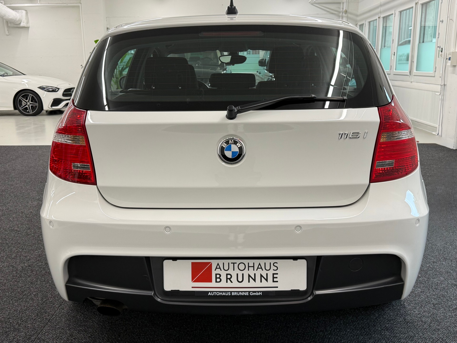 BMW 116i Steptronic M-Paket-image-4