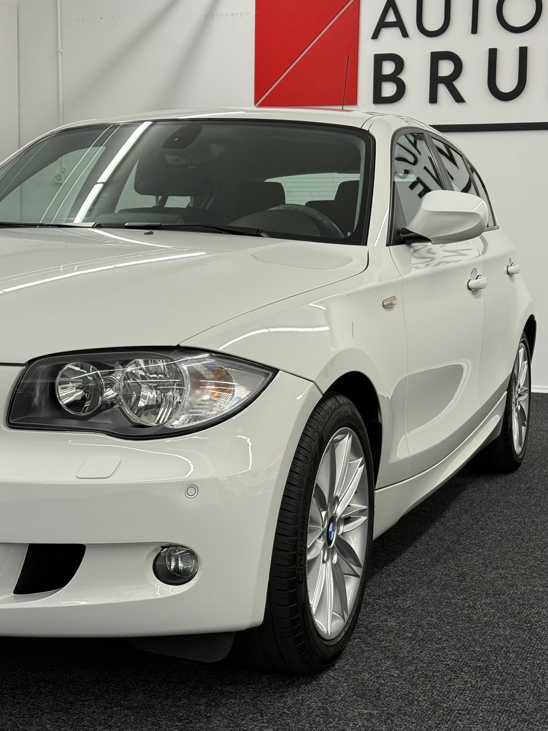 BMW 116i Steptronic M-Paket-image-10