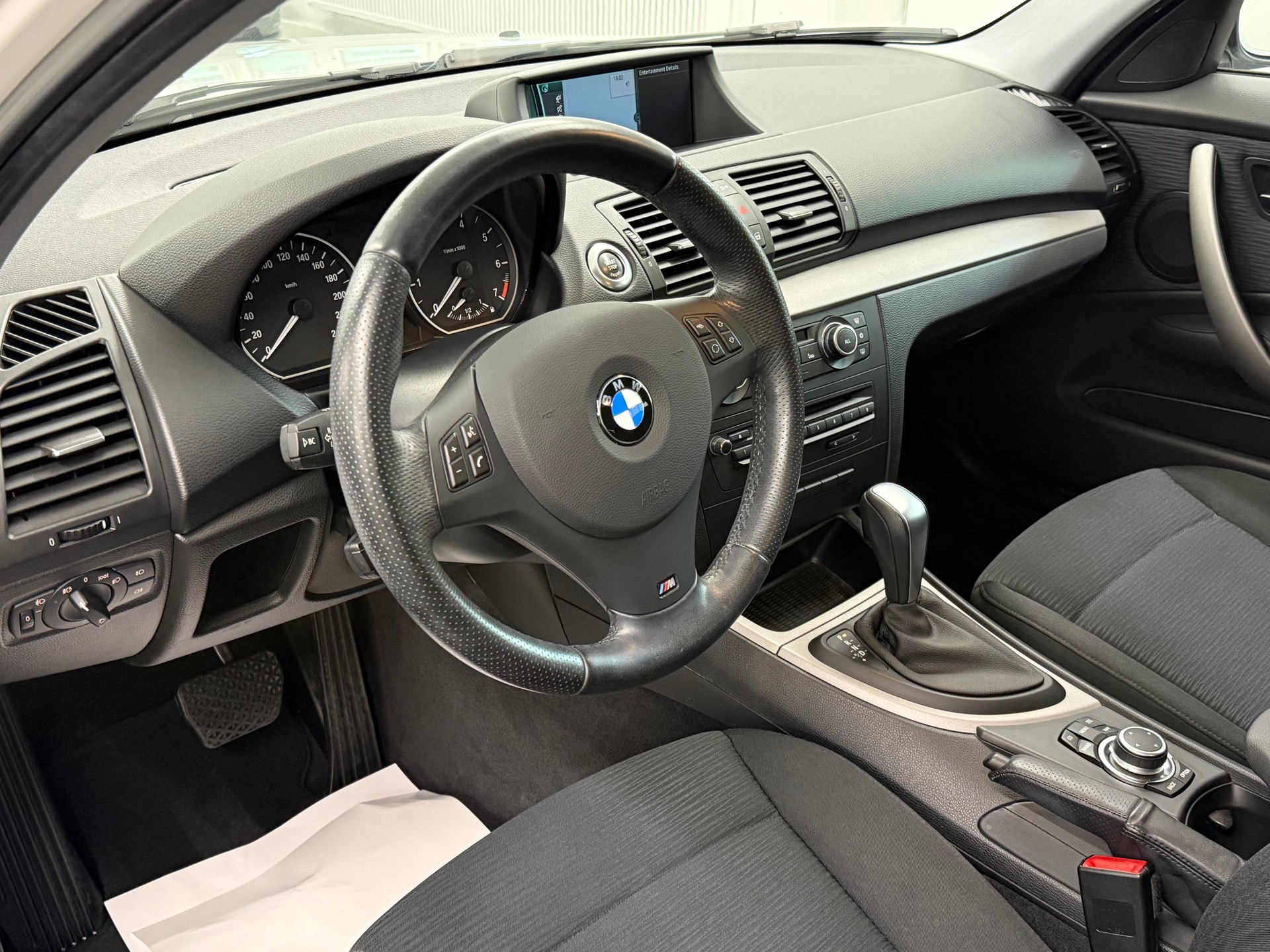 BMW 116i Steptronic M-Paket-image-11