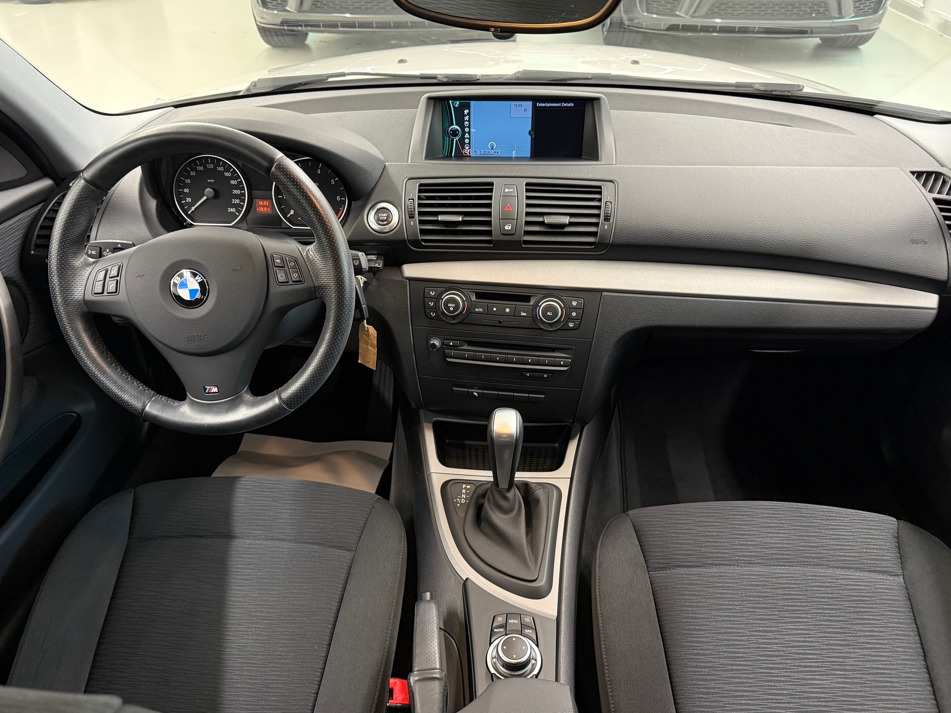 BMW 116i Steptronic M-Paket-image-12