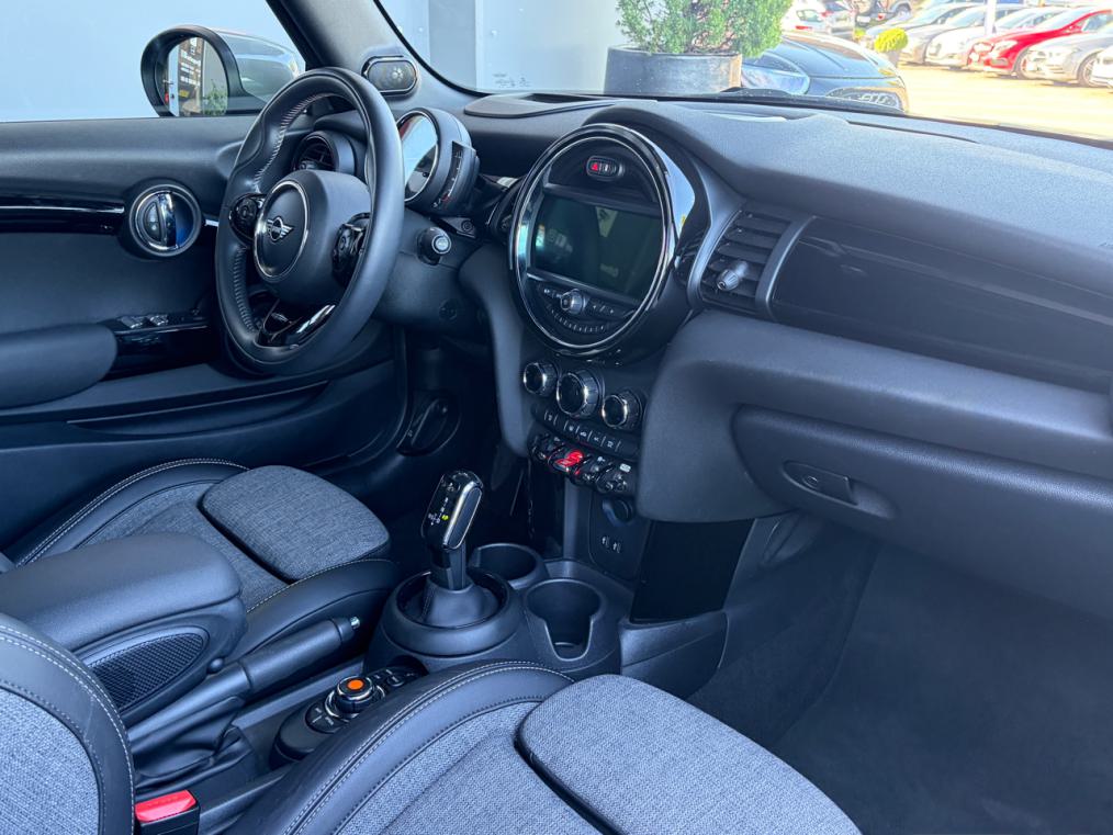 MINI Cooper Cabriolet DKG-image-10