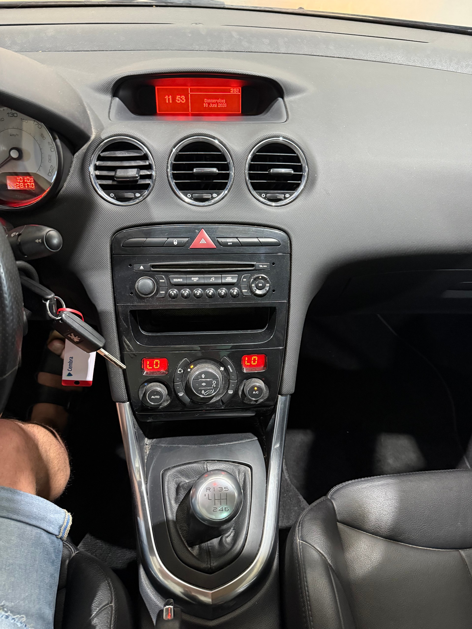 PEUGEOT 308 CC 1.6 16V Turbo Sport Pack-image-13