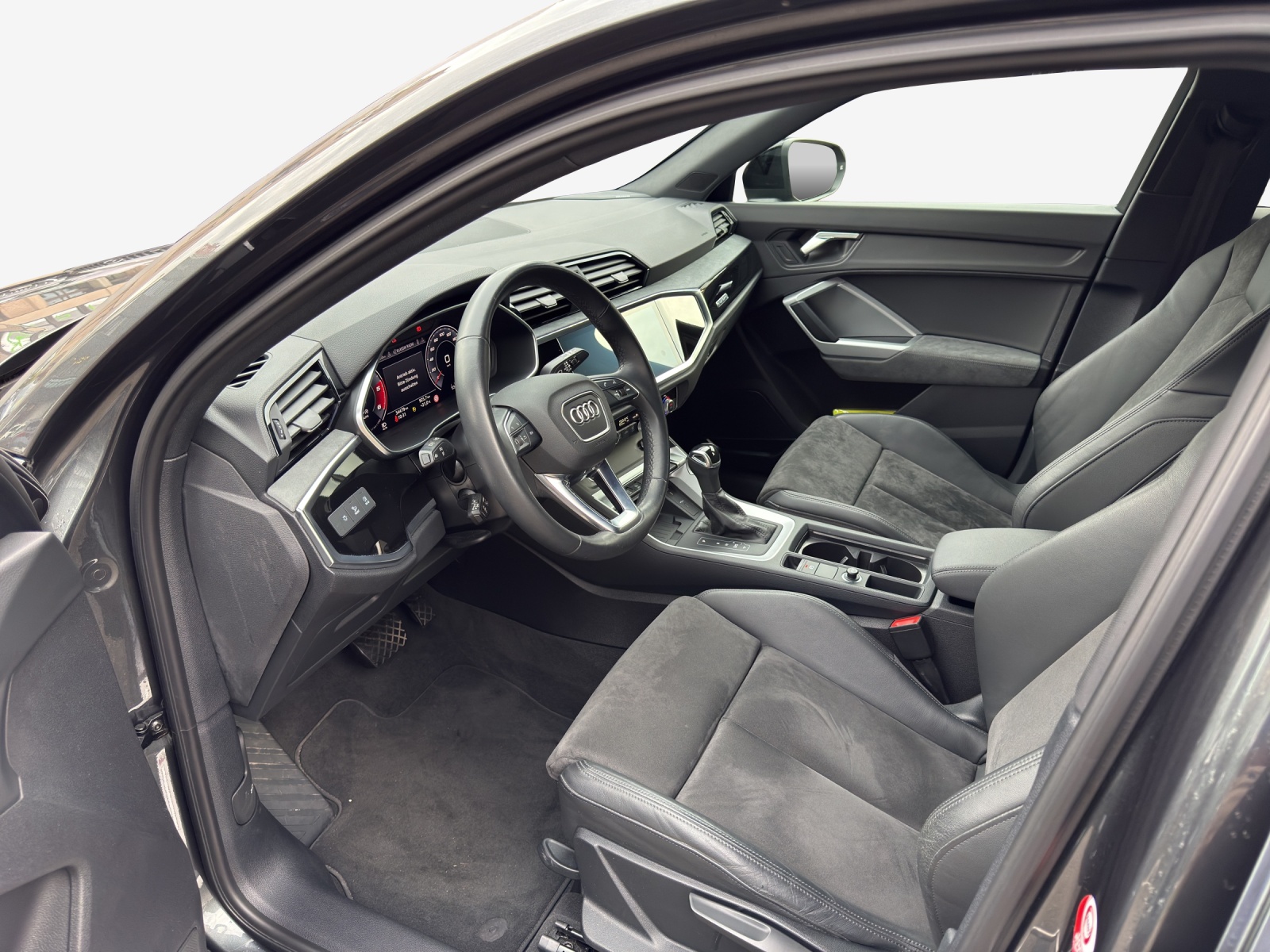 AUDI Q3 Sportback 40 TDI S line Attraction quattro S-tronic-image-7