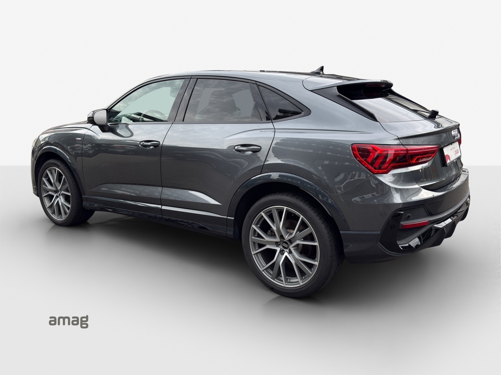 AUDI Q3 Sportback 40 TDI S line Attraction quattro S-tronic-image-2
