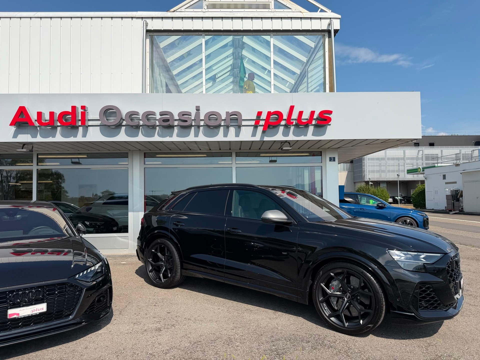 AUDI RSQ8 performance quattro-showroom-element-2