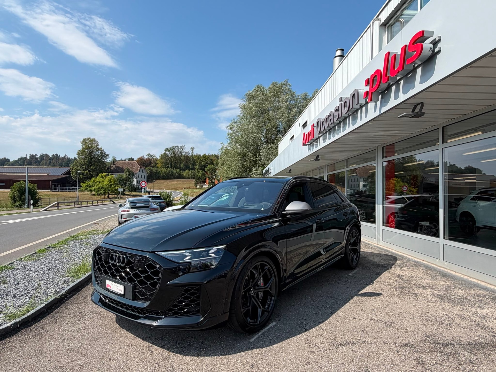 AUDI RSQ8 performance quattro-image-5