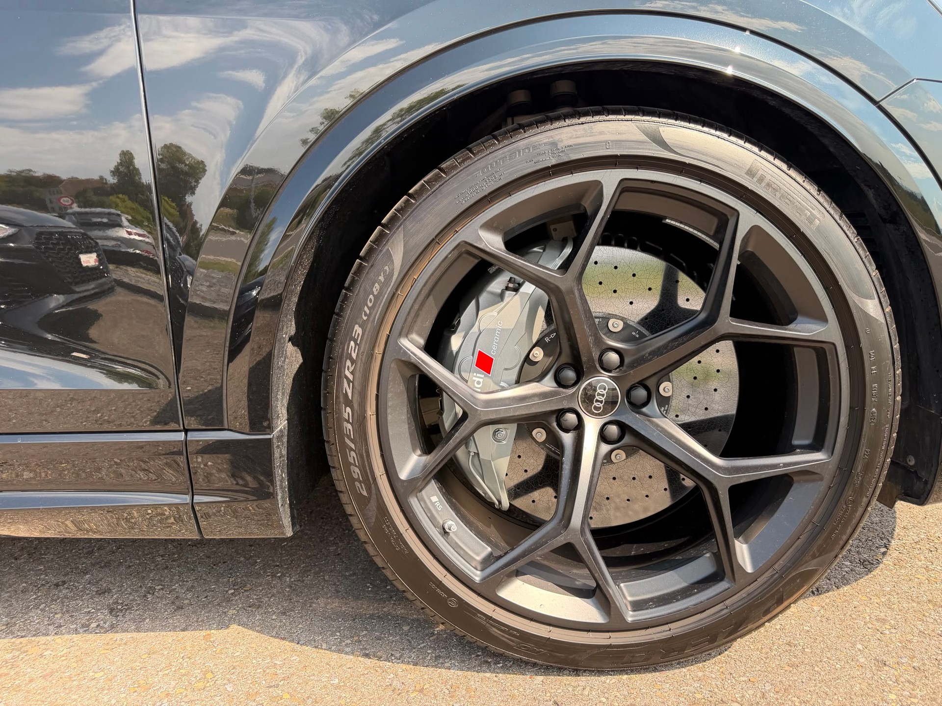 AUDI RSQ8 performance quattro-image-13