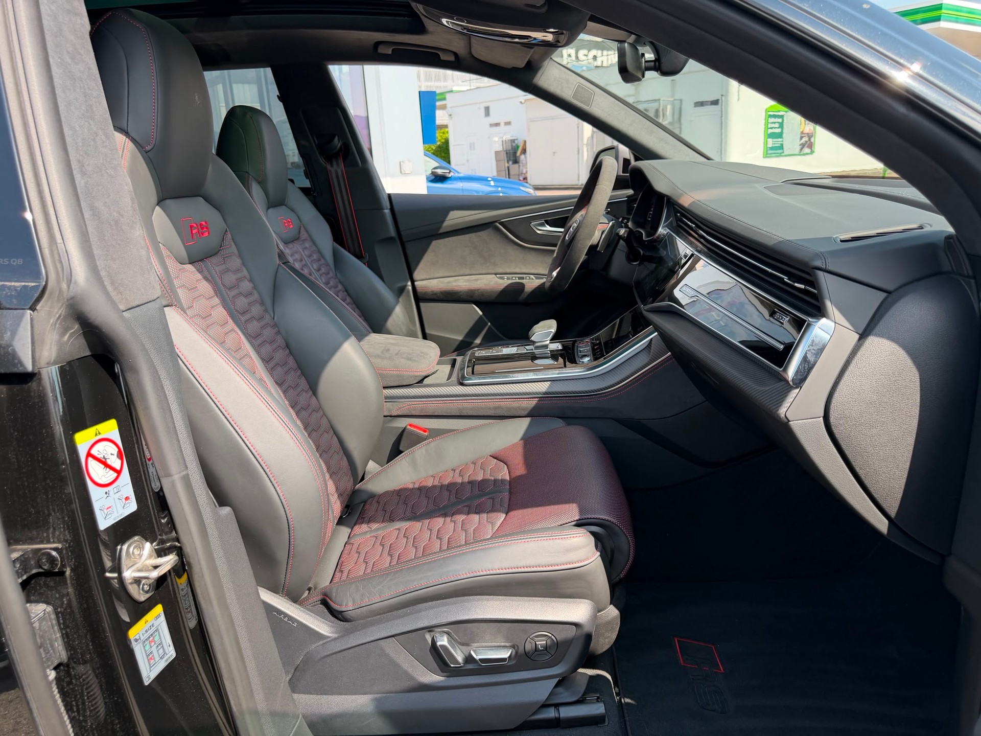 AUDI RSQ8 performance quattro-image-10