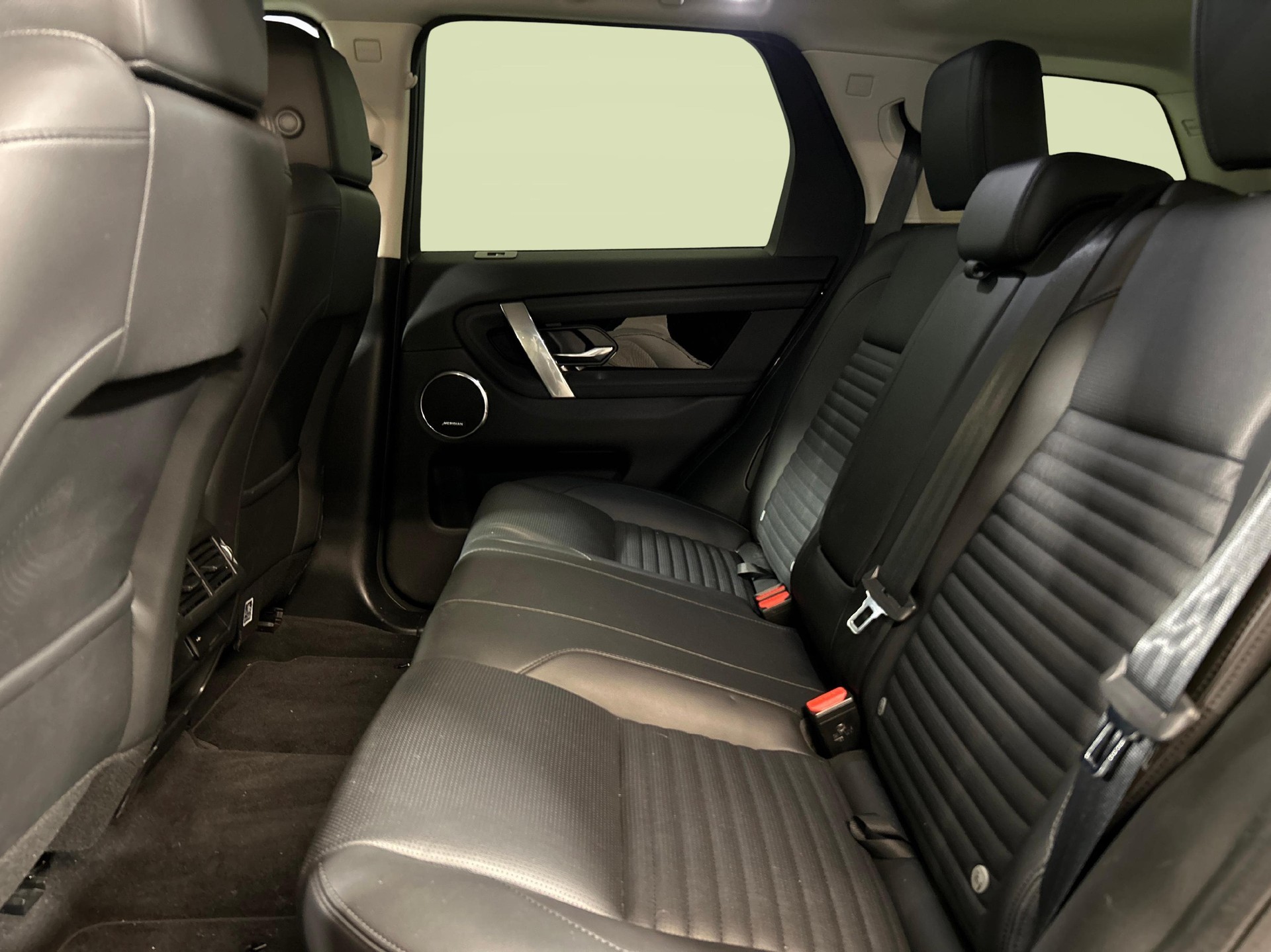 LAND ROVER Discovery Sport 2.0 SD4 200 SE-image-7