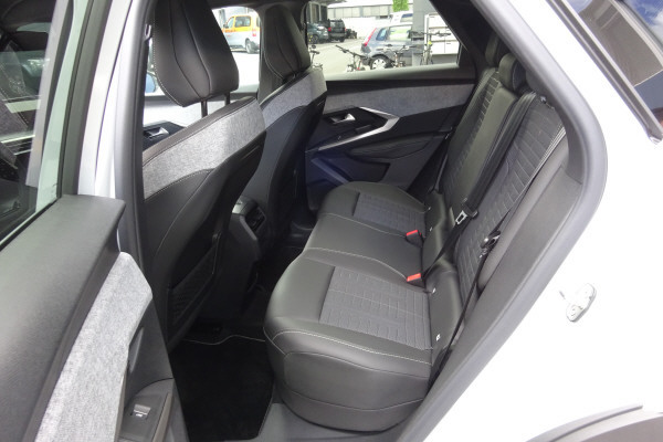 PEUGEOT 3008 145 e-DCS GT-image-7