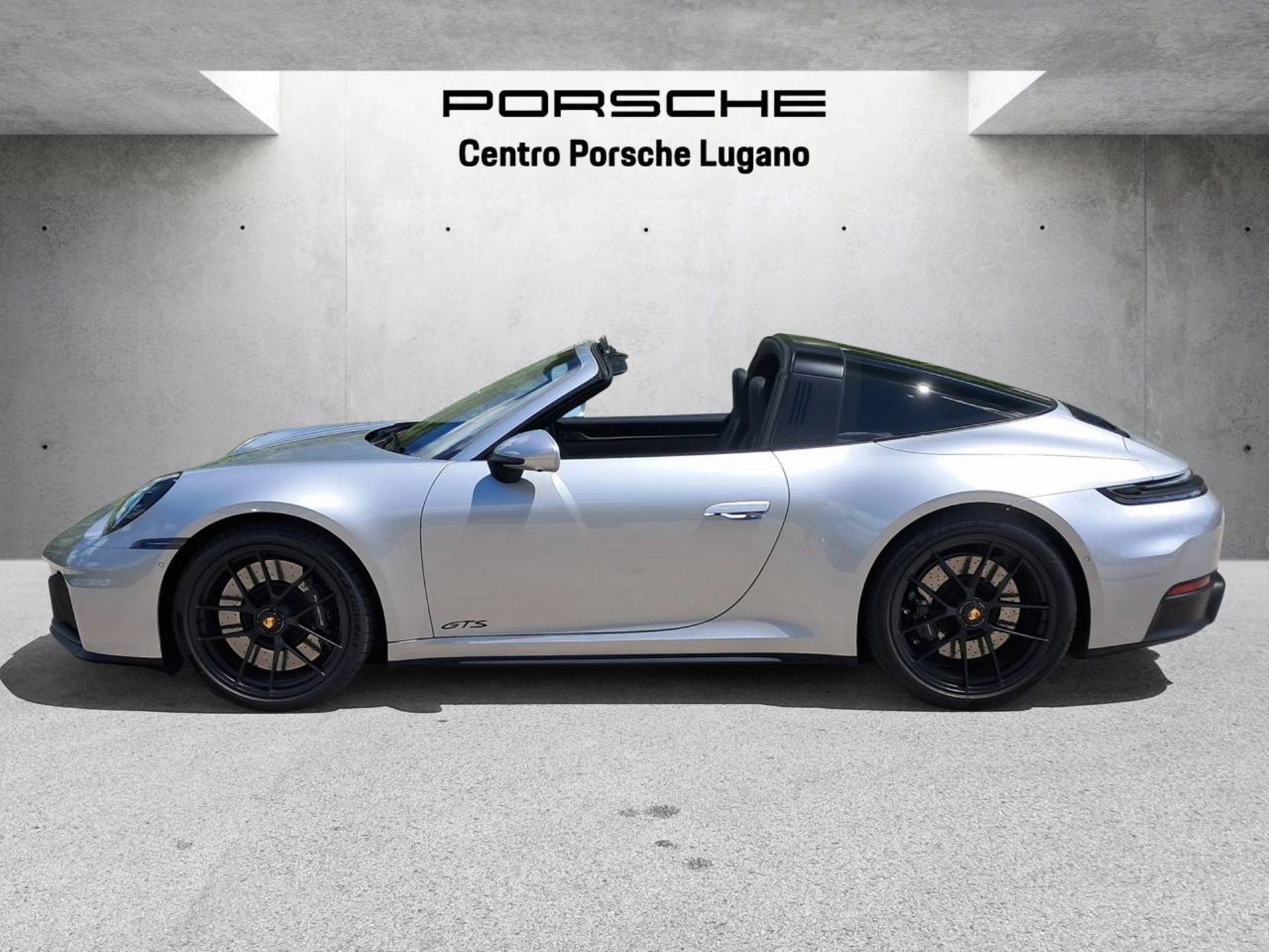 PORSCHE 911 Targa 4 GTS-showroom-element-1