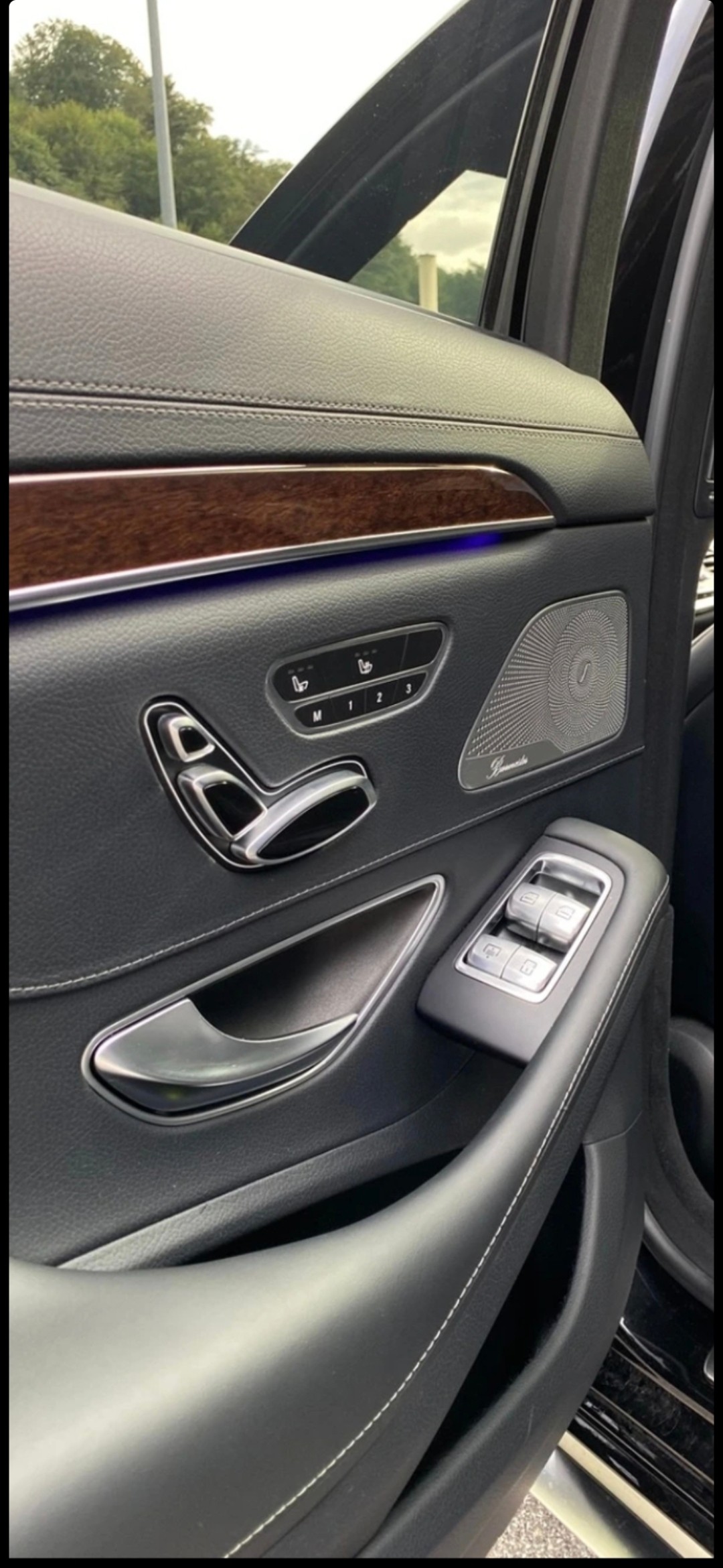 MERCEDES-BENZ S 63 AMG-image-4