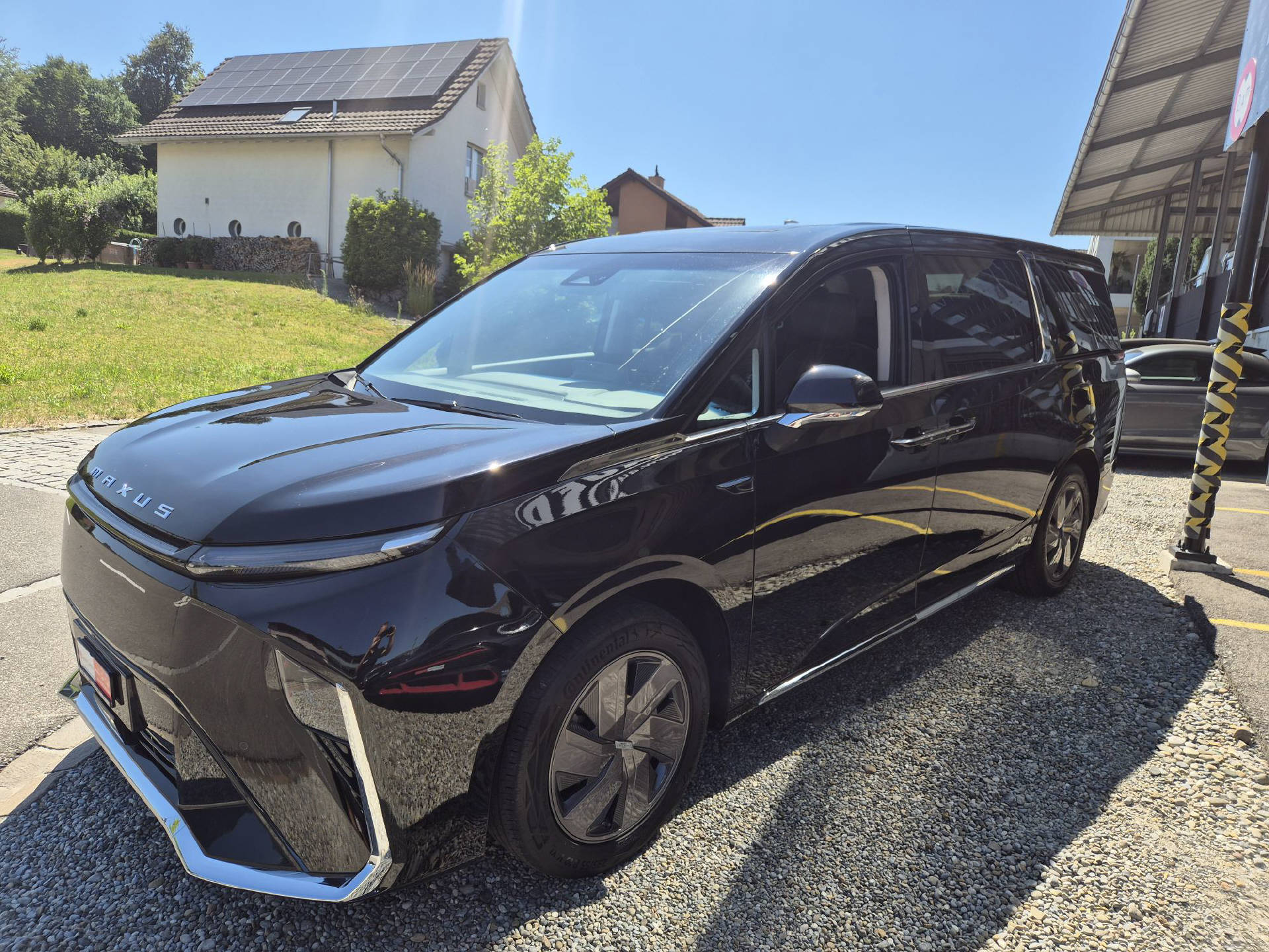 MAXUS Mifa 9 Elite 90 kWh 7P-image-4