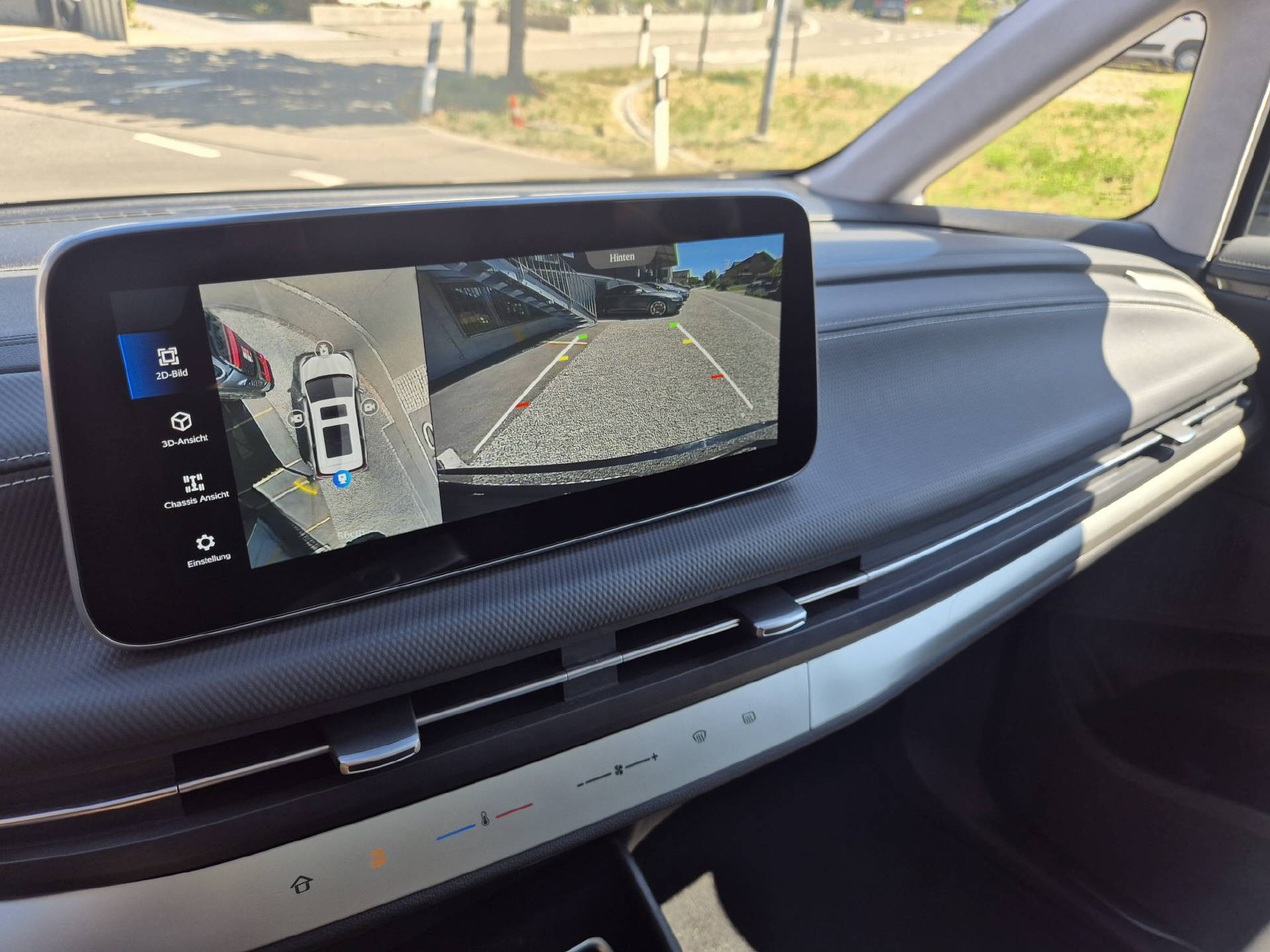 MAXUS Mifa 9 Elite 90 kWh 7P-image-10