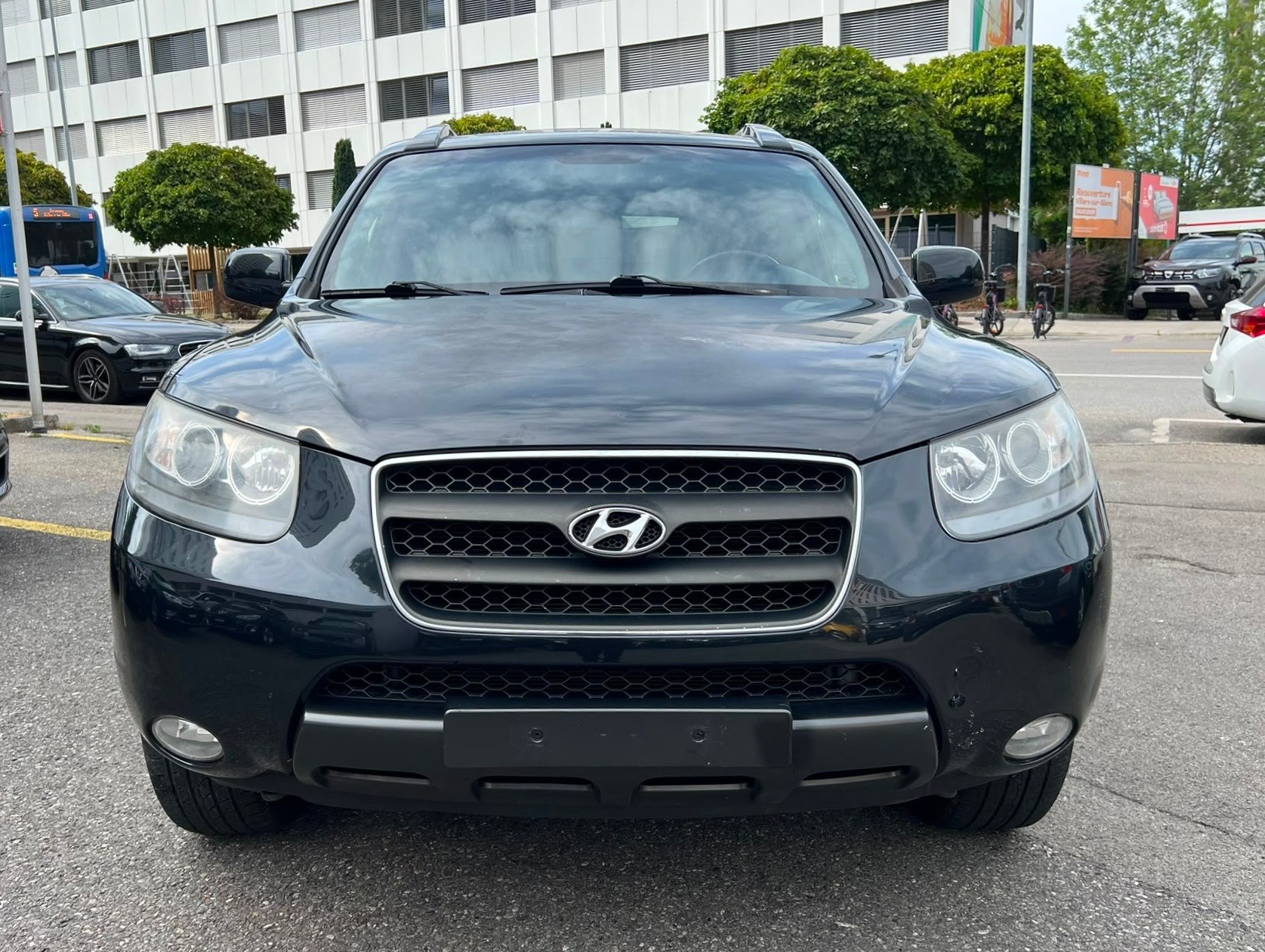 HYUNDAI Santa Fe 2.2 CRDi Premium 4WD Automatic-image-1