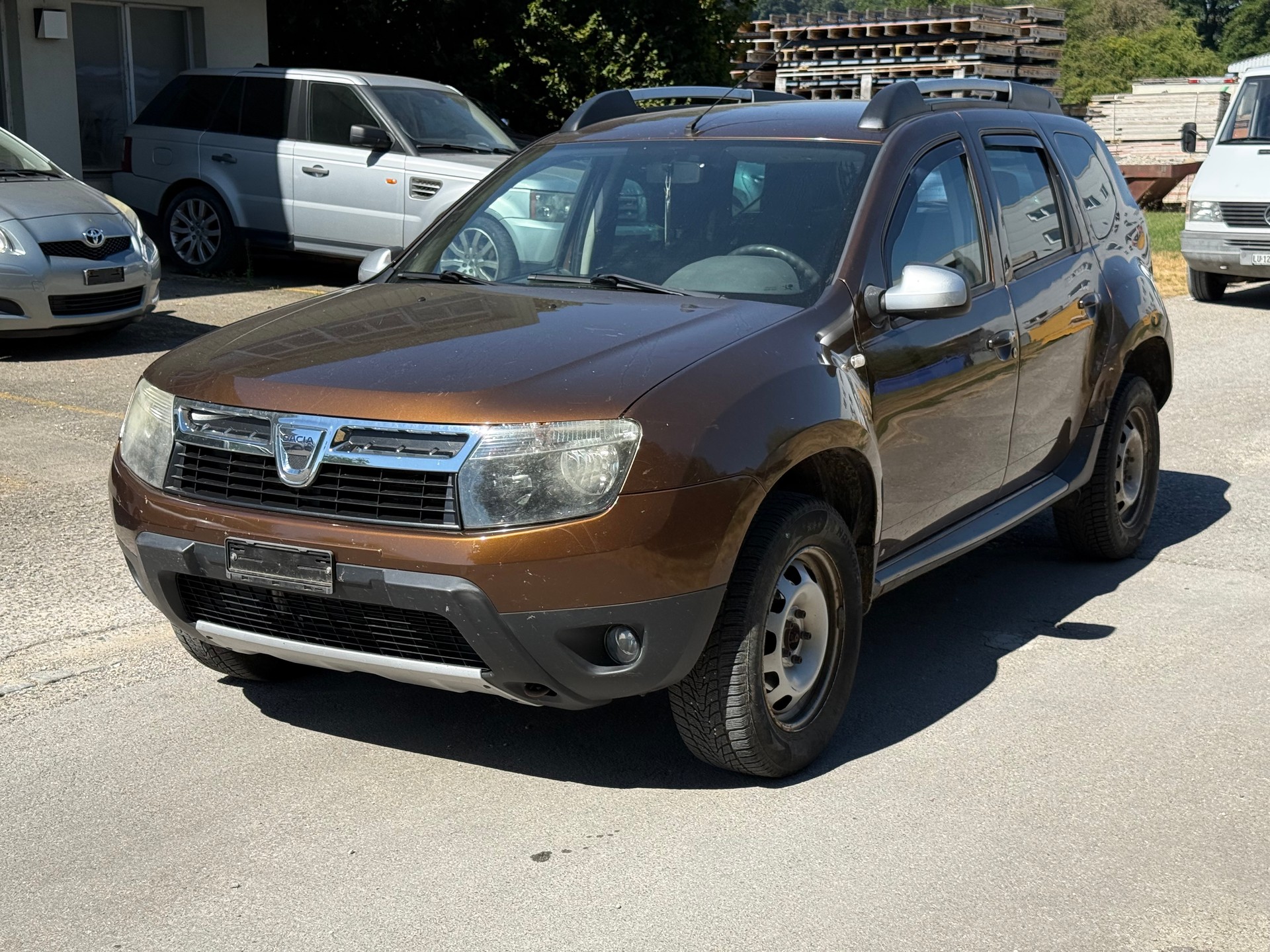 DACIA Duster 1.6 Lauréate 4x4-image-0