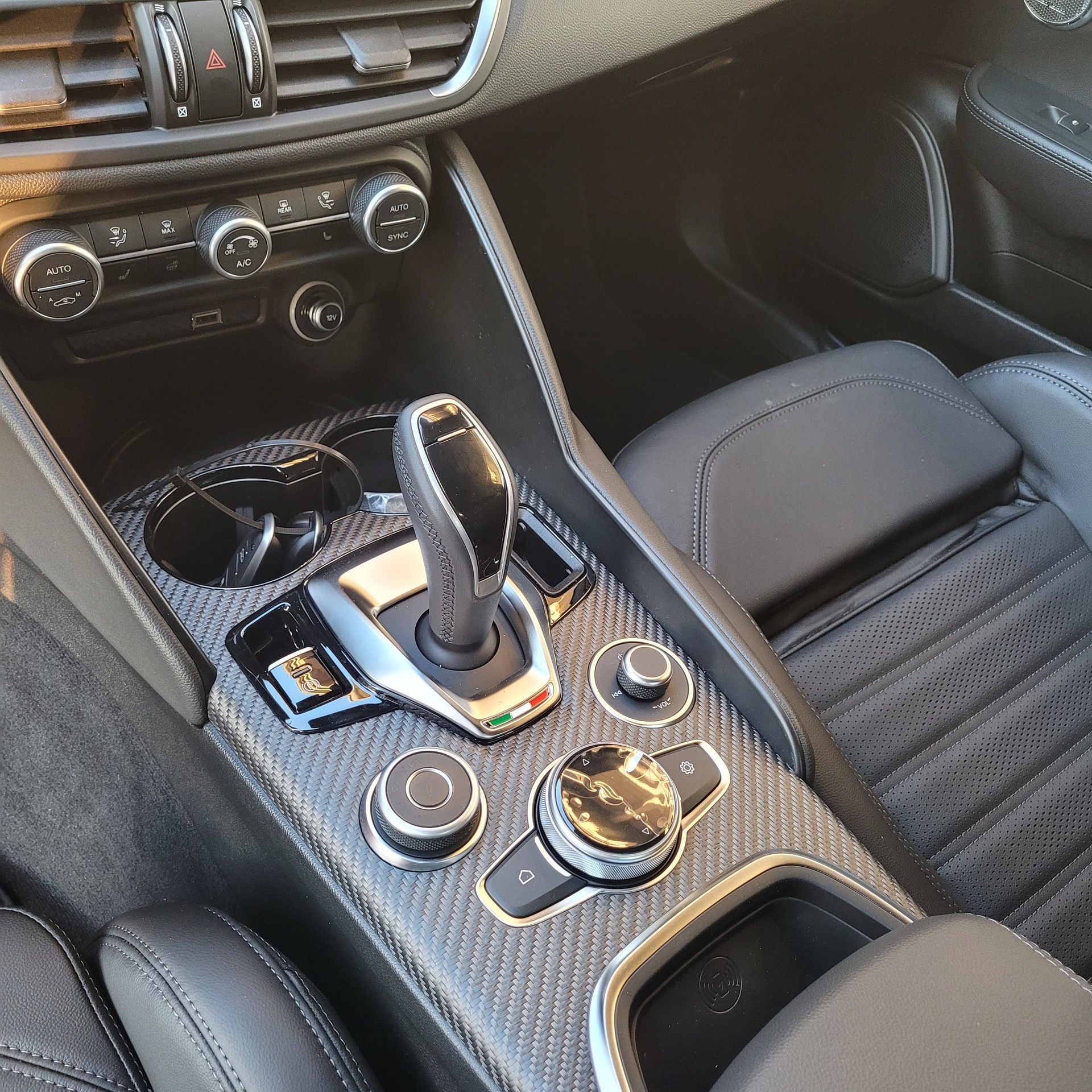 ALFA ROMEO Giulia 2.9 V6 Quadrifoglio-image-12