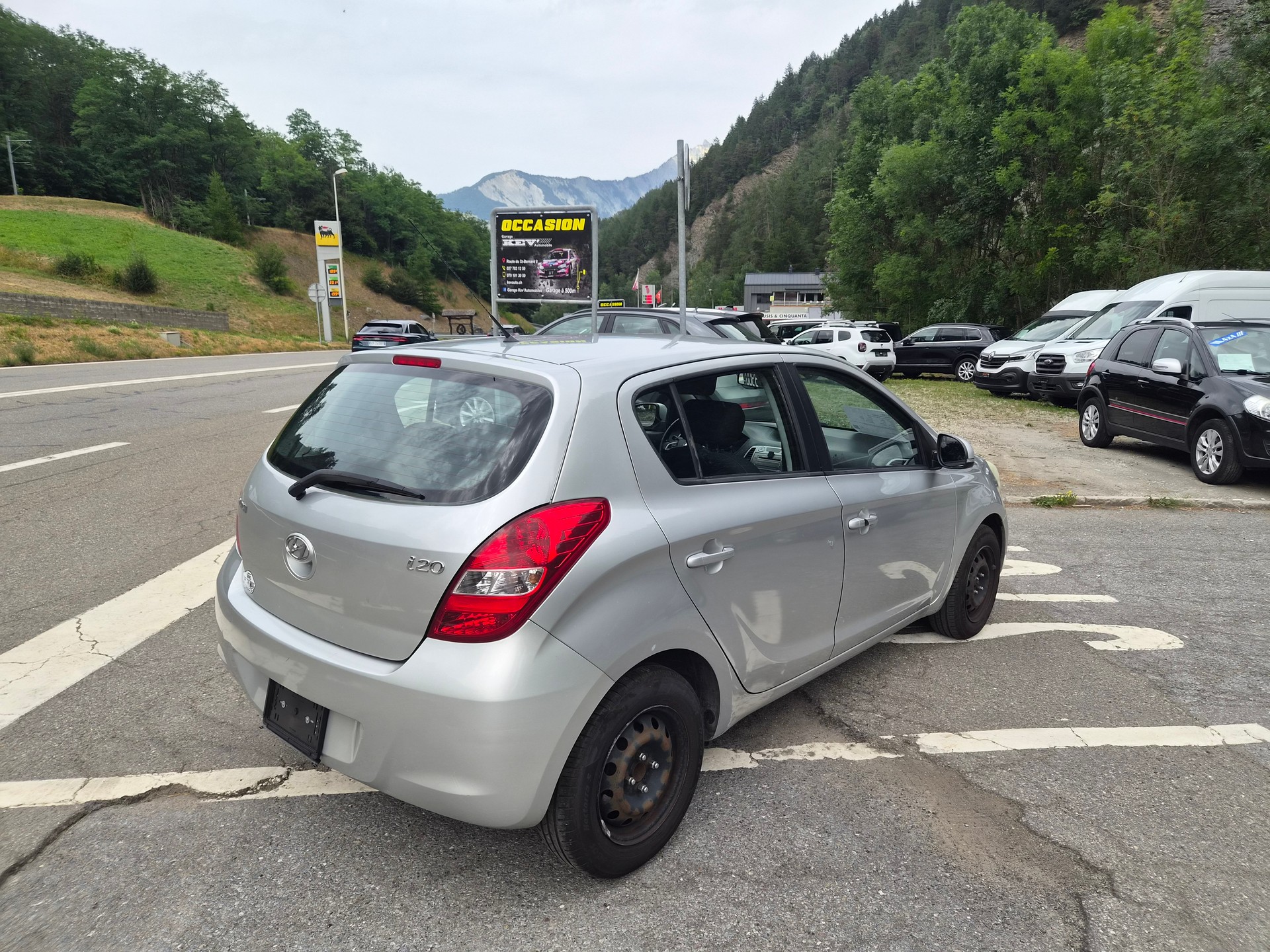 HYUNDAI i20 1.4 Swiss Plus Edition-image-4