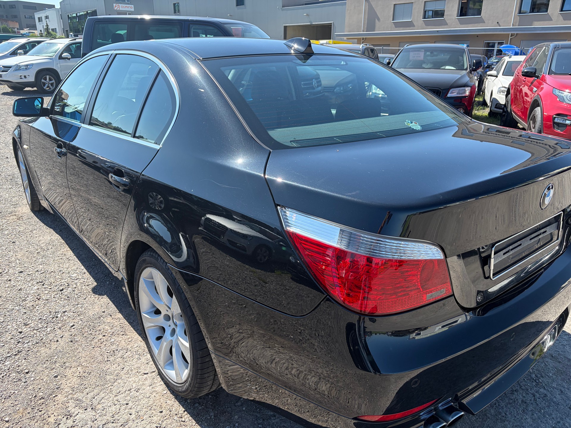 BMW 545i-image-4