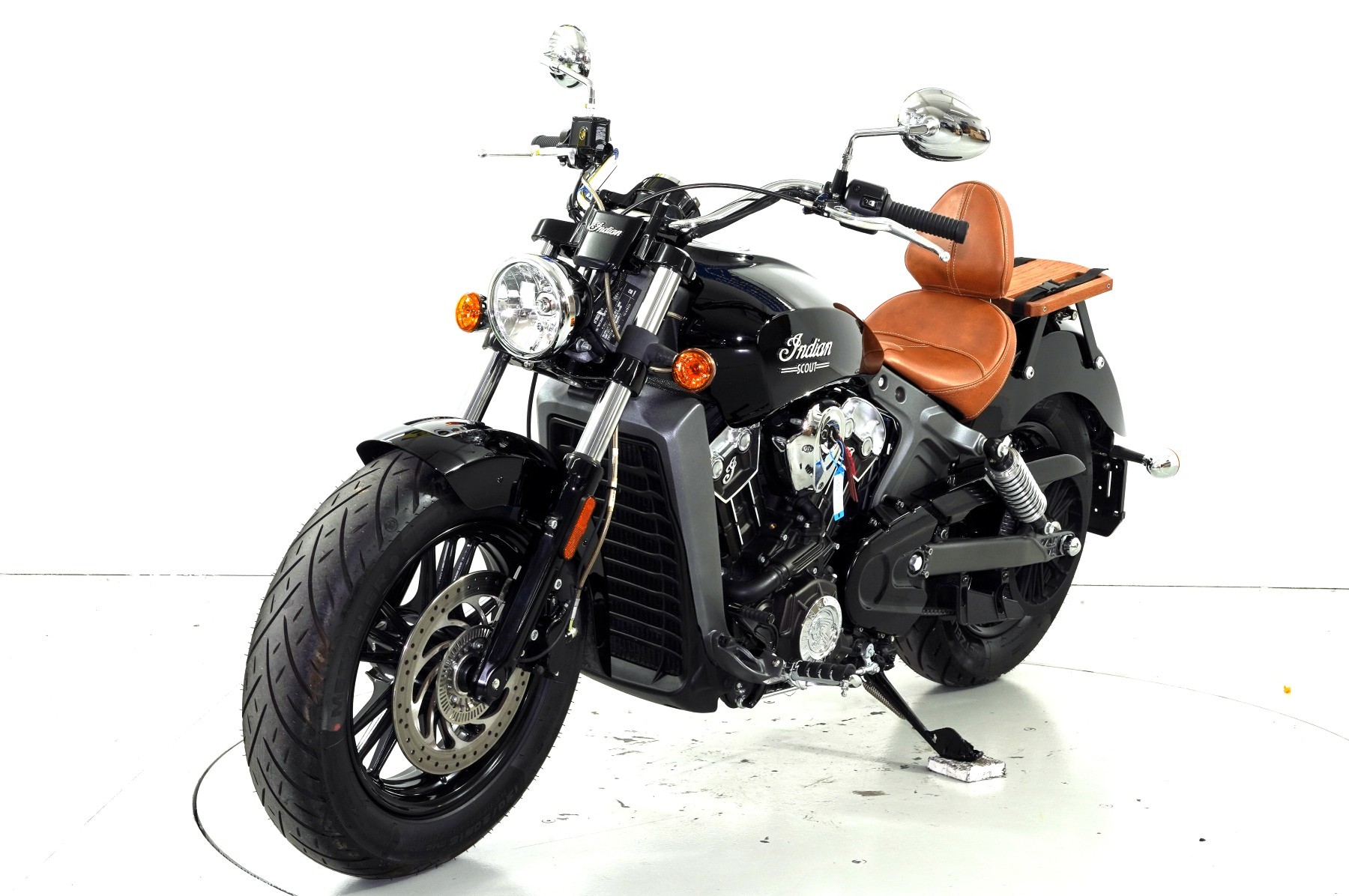 INDIAN Scout ABS-showroom-element-2