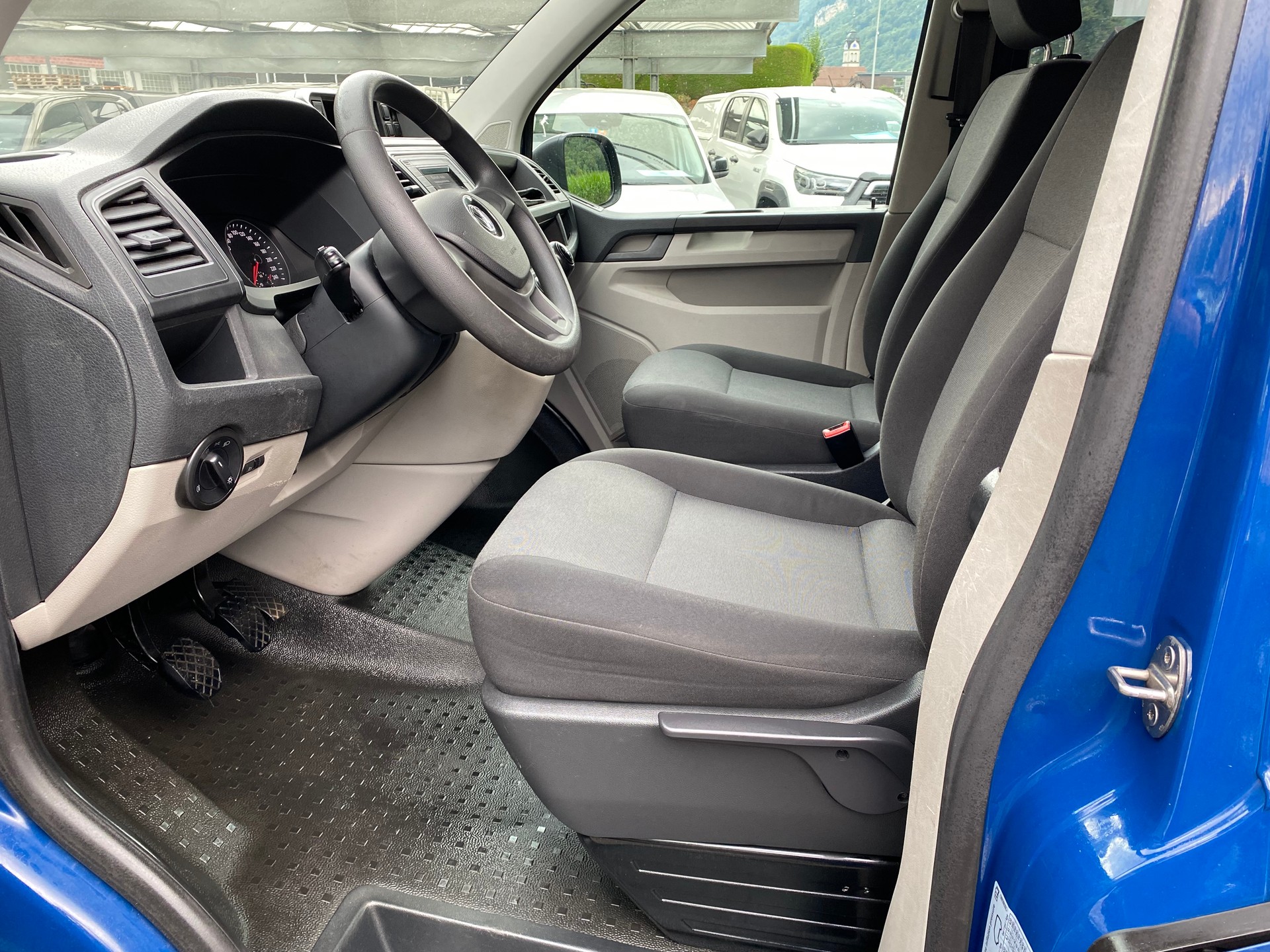 VW T6 2.0 TDI 4Motion-image-2