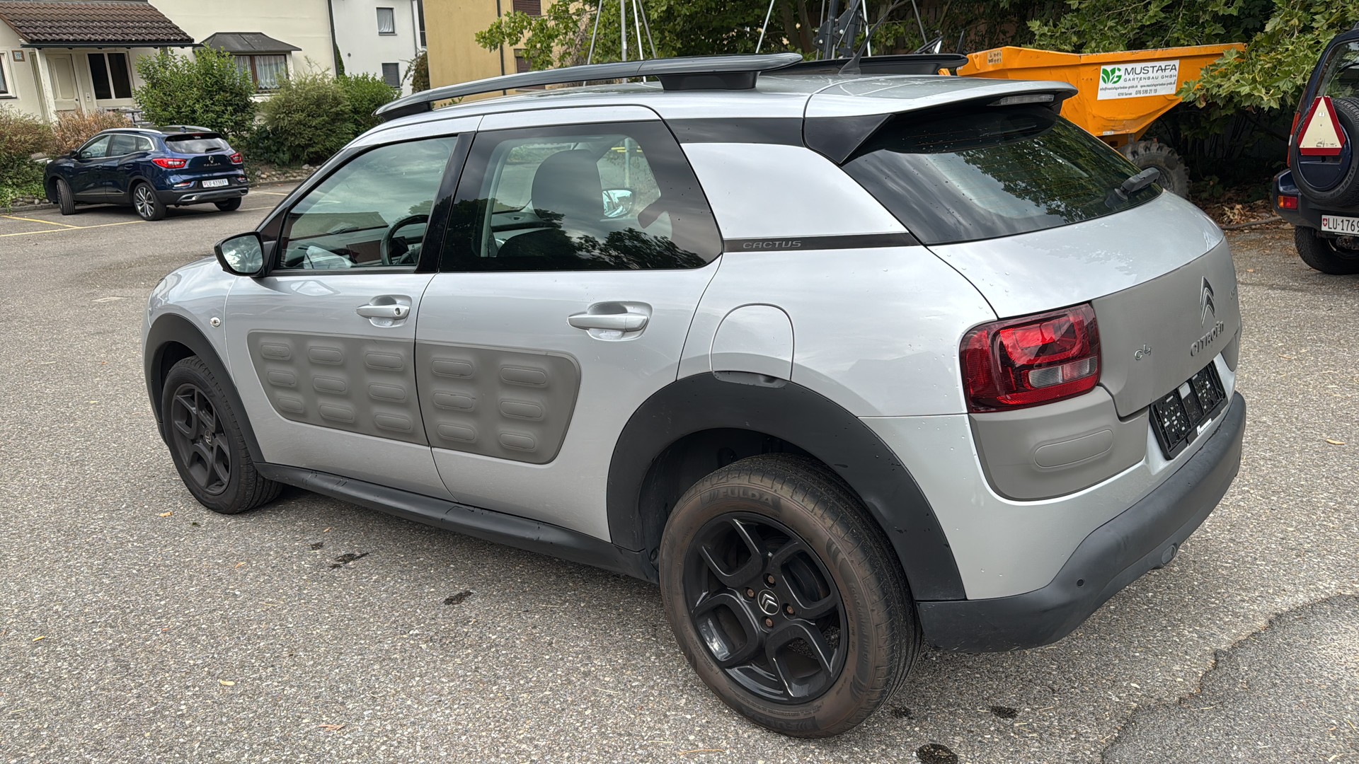 CITROEN C4 Cactus 1.2 VTi Shine-image-4