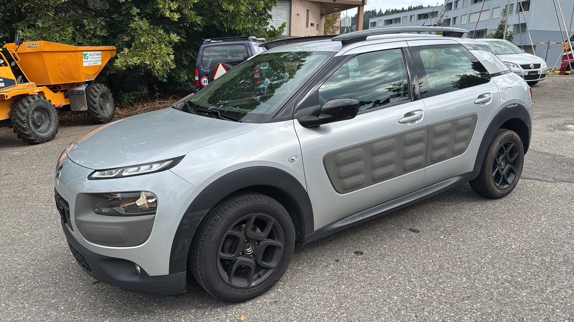 CITROEN C4 Cactus 1.2 VTi Shine-image-2