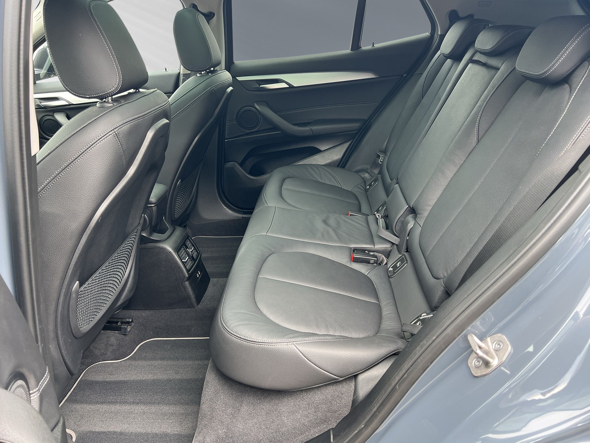 BMW X2 xDrive 25e M Sport Steptronic-image-6